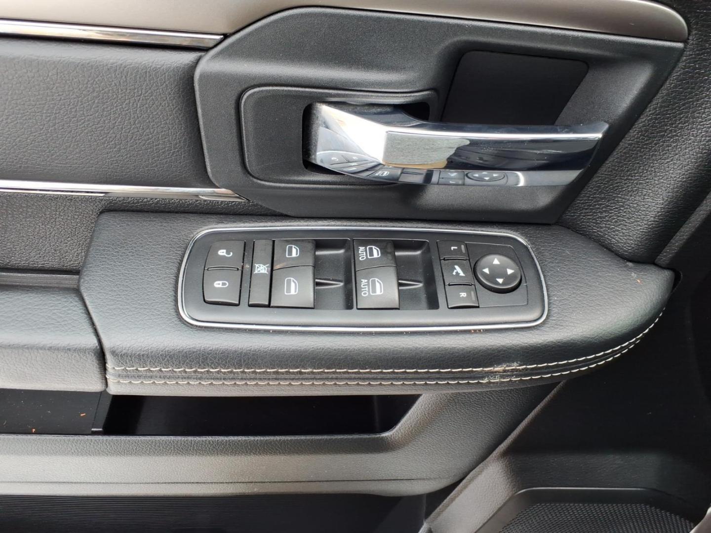 2016 Granite Crystal Metallic Clear Coat RAM 1500 Sport (1C6RR7HT0GS) with an 5.7L HEMI 5.7L V8 395hp 410ft. lbs. Sequential Multiport Fuel Injection engine, 8-Speed Shiftable Automatic transmission, located at 5505 N. Summit St., Toledo, OH, 43611, (419) 729-2688, 41.654953, -83.530014 - Photo#6