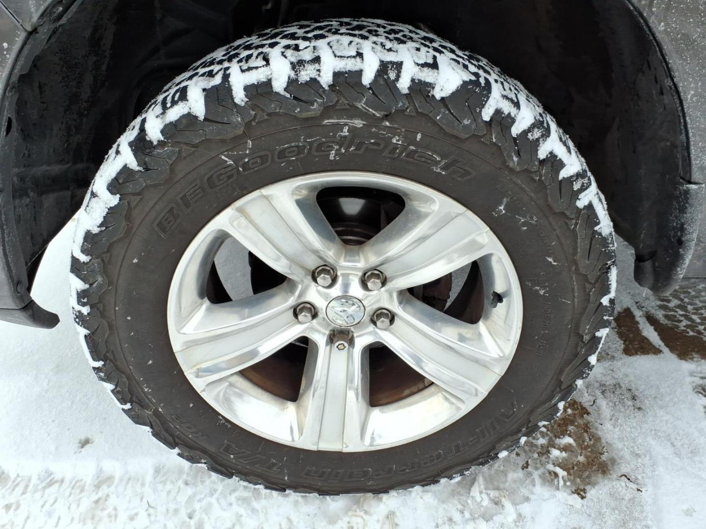 2016 Granite Crystal Metallic Clear Coat RAM 1500 Sport (1C6RR7HT0GS) with an 5.7L HEMI 5.7L V8 395hp 410ft. lbs. Sequential Multiport Fuel Injection engine, 8-Speed Shiftable Automatic transmission, located at 5505 N. Summit St., Toledo, OH, 43611, (419) 729-2688, 41.654953, -83.530014 - Photo#26