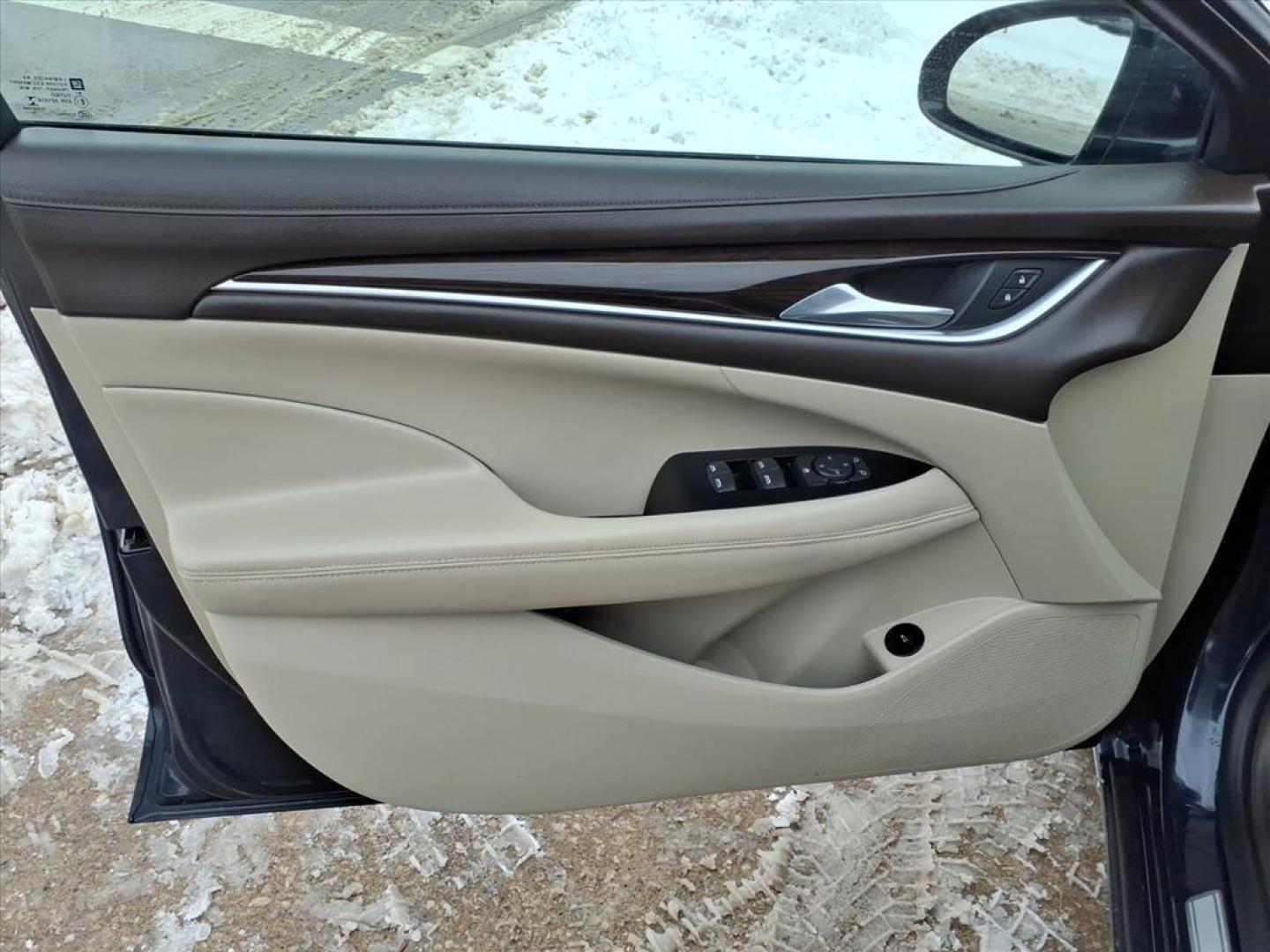 2017 Dark Sapphire Blue Metallic Buick LaCrosse Preferred (1G4ZN5SS3HU) with an 3.6L 3.6L V6 310hp 268ft. lbs. Direct Injection engine, 8-Speed Shiftable Automatic transmission, located at 5505 N. Summit St., Toledo, OH, 43611, (419) 729-2688, 41.654953, -83.530014 - Photo#5