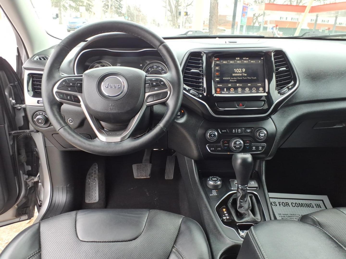 2019 Billet Silver Metallic Clear Coat Jeep Cherokee Limited (1C4PJMDX8KD) with an 3.2L 3.2L V6 271hp 239ft. lbs. Sequential Multiport Fuel Injection engine, 9-Speed Shiftable Automatic transmission, located at 5505 N. Summit St., Toledo, OH, 43611, (419) 729-2688, 41.654953, -83.530014 - Photo#4