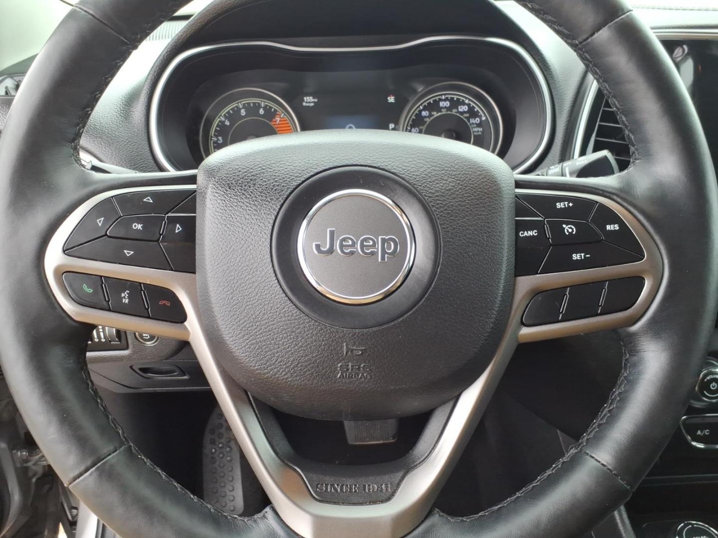 2019 Billet Silver Metallic Clear Coat Jeep Cherokee Limited (1C4PJMDX8KD) with an 3.2L 3.2L V6 271hp 239ft. lbs. Sequential Multiport Fuel Injection engine, 9-Speed Shiftable Automatic transmission, located at 5505 N. Summit St., Toledo, OH, 43611, (419) 729-2688, 41.654953, -83.530014 - Photo#7