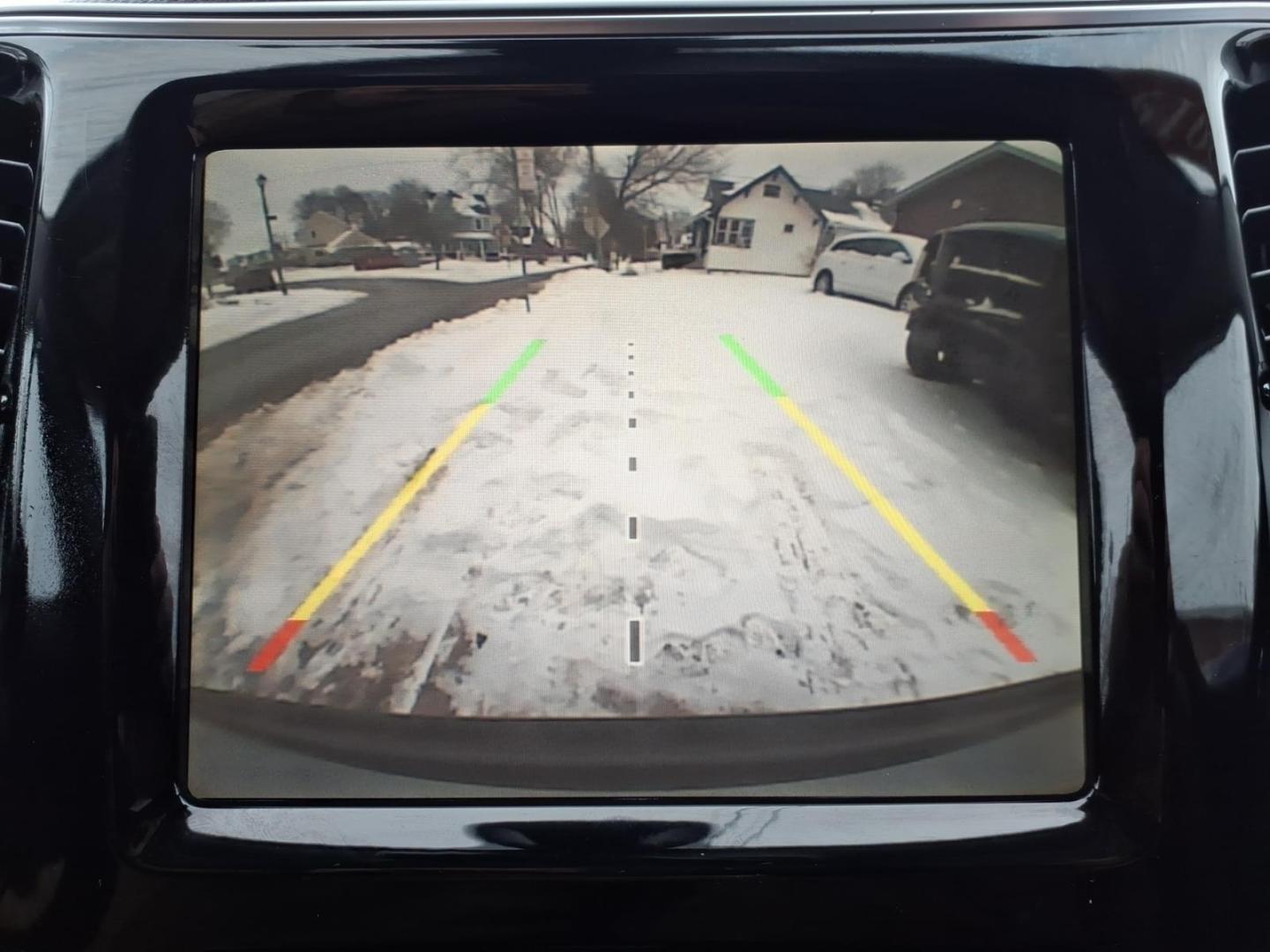 2019 Billet Silver Metallic Clear Coat Jeep Cherokee Limited (1C4PJMDX8KD) with an 3.2L 3.2L V6 271hp 239ft. lbs. Sequential Multiport Fuel Injection engine, 9-Speed Shiftable Automatic transmission, located at 5505 N. Summit St., Toledo, OH, 43611, (419) 729-2688, 41.654953, -83.530014 - Photo#16