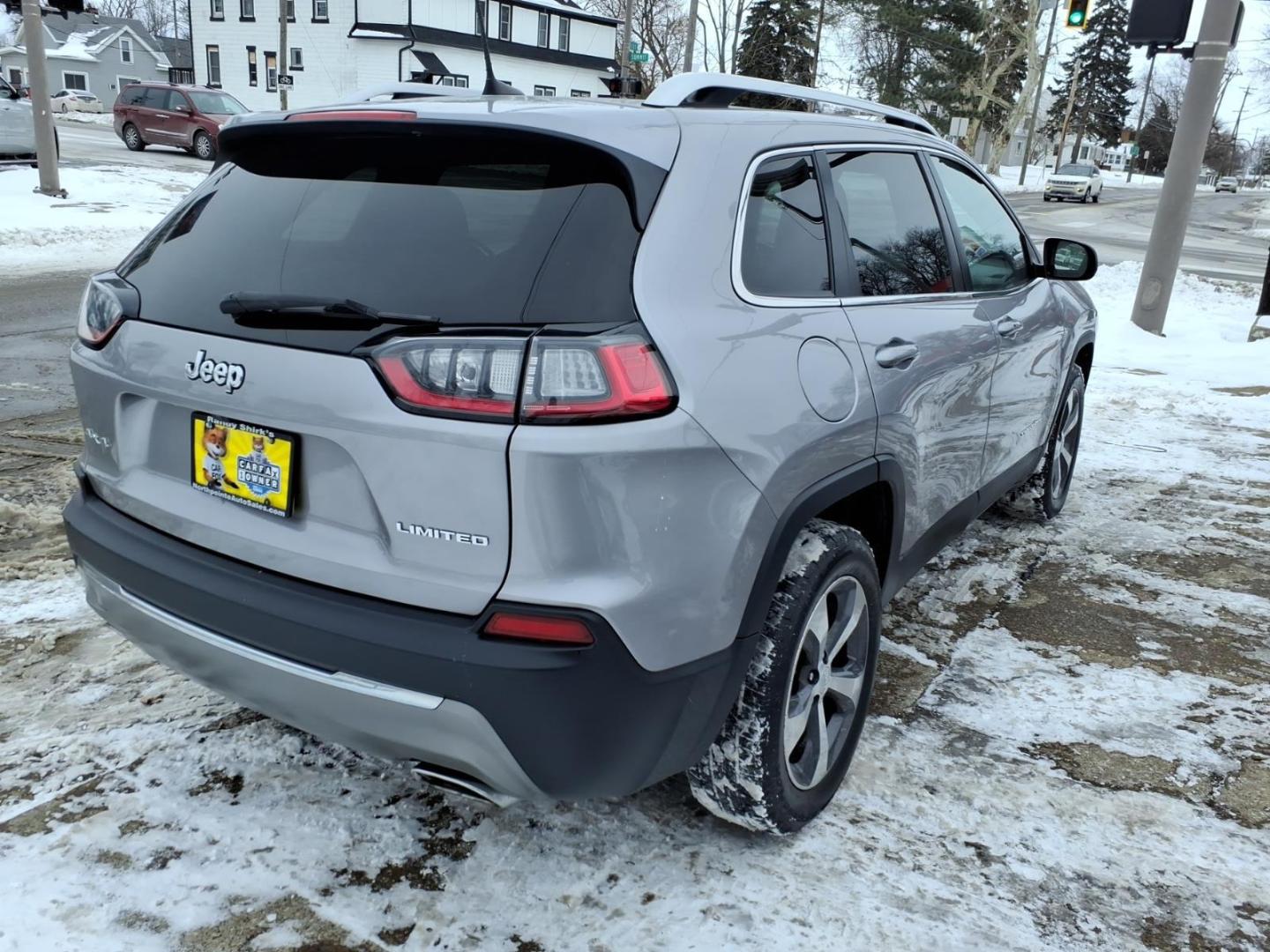 2019 Billet Silver Metallic Clear Coat Jeep Cherokee Limited (1C4PJMDX8KD) with an 3.2L 3.2L V6 271hp 239ft. lbs. Sequential Multiport Fuel Injection engine, 9-Speed Shiftable Automatic transmission, located at 5505 N. Summit St., Toledo, OH, 43611, (419) 729-2688, 41.654953, -83.530014 - Photo#27