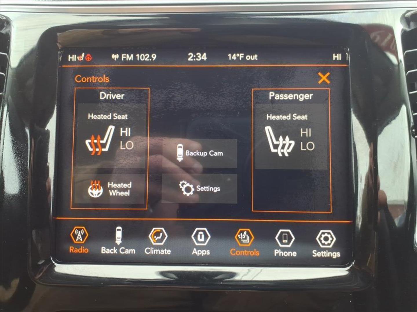 2019 Billet Silver Metallic Clear Coat Jeep Cherokee Limited (1C4PJMDX8KD) with an 3.2L 3.2L V6 271hp 239ft. lbs. Sequential Multiport Fuel Injection engine, 9-Speed Shiftable Automatic transmission, located at 5505 N. Summit St., Toledo, OH, 43611, (419) 729-2688, 41.654953, -83.530014 - Photo#15