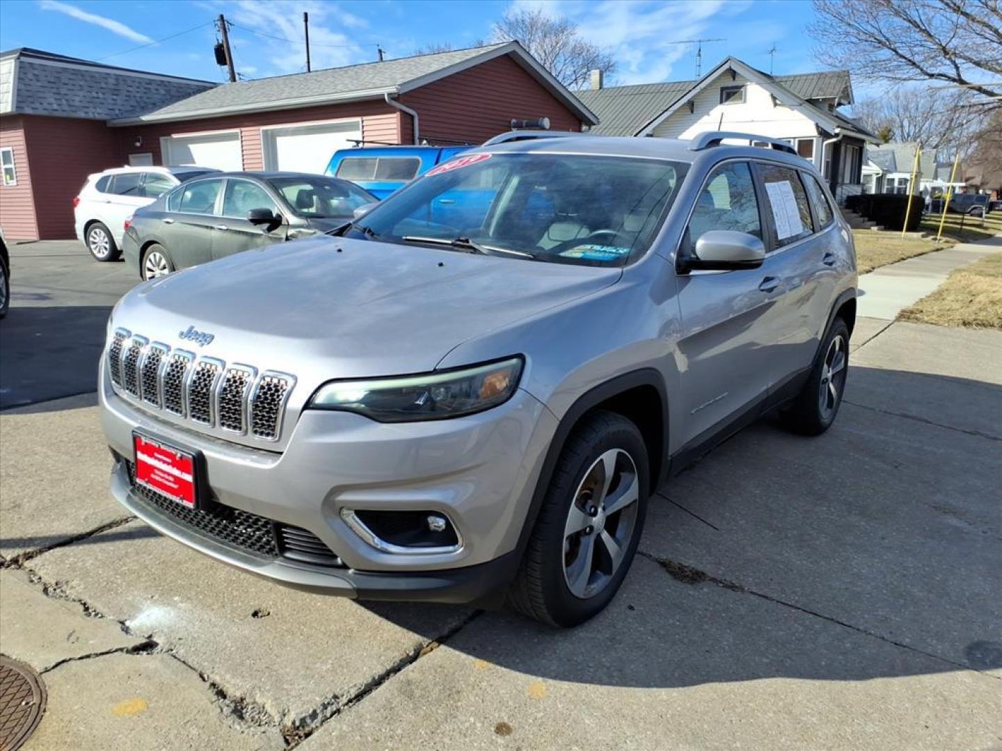 2019 Billet Silver Metallic Clear Coat Jeep Cherokee Limited (1C4PJMDX8KD) with an 3.2L 3.2L V6 271hp 239ft. lbs. Sequential Multiport Fuel Injection engine, 9-Speed Shiftable Automatic transmission, located at 5505 N. Summit St., Toledo, OH, 43611, (419) 729-2688, 41.654953, -83.530014 - Photo#23