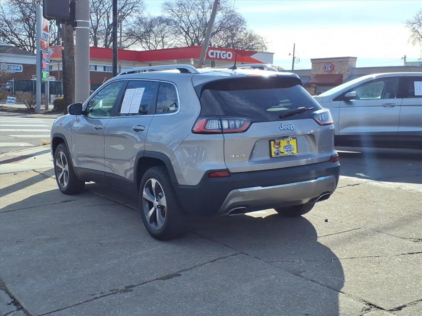 2019 Billet Silver Metallic Clear Coat Jeep Cherokee Limited (1C4PJMDX8KD) with an 3.2L 3.2L V6 271hp 239ft. lbs. Sequential Multiport Fuel Injection engine, 9-Speed Shiftable Automatic transmission, located at 5505 N. Summit St., Toledo, OH, 43611, (419) 729-2688, 41.654953, -83.530014 - Photo#25