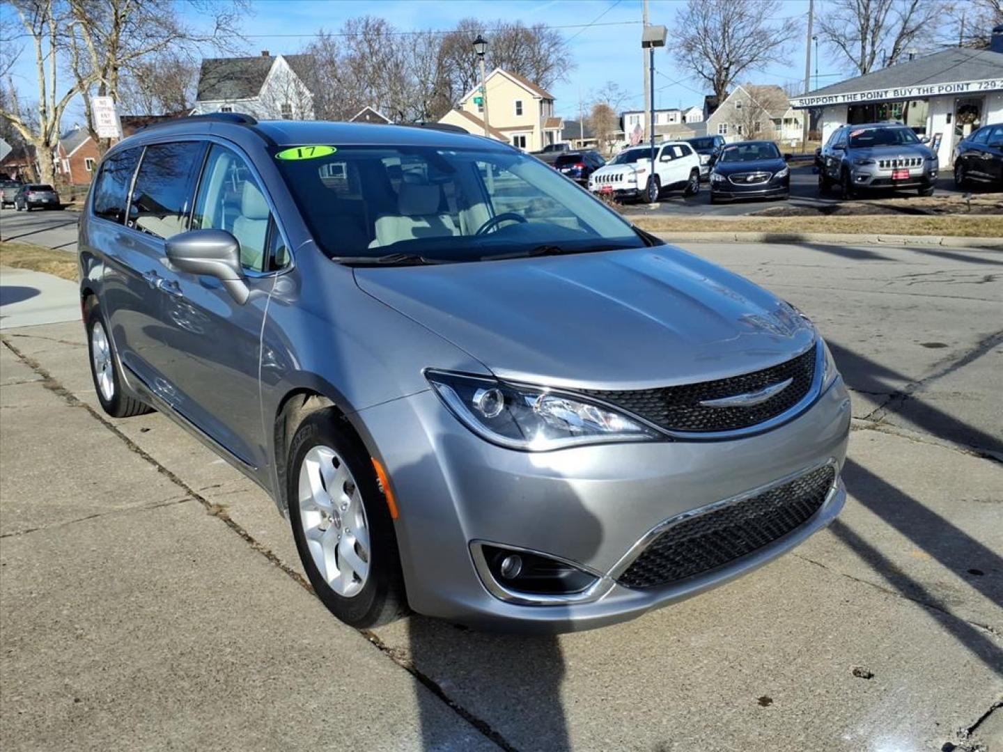 2017 Billet Silver Metallic Clear Coat Chrysler Pacifica Touring-L (2C4RC1BG6HR) with an 3.6L Pentastar 3.6L V6 287hp 262ft. lbs. Sequential Multiport Fuel Injection engine, 9-Speed Shiftable Automatic transmission, located at 5505 N. Summit St., Toledo, OH, 43611, (419) 729-2688, 41.654953, -83.530014 - Photo#20