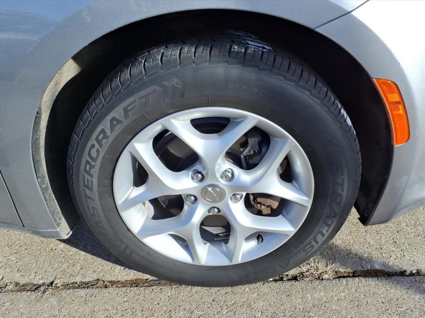 2017 Billet Silver Metallic Clear Coat Chrysler Pacifica Touring-L (2C4RC1BG6HR) with an 3.6L Pentastar 3.6L V6 287hp 262ft. lbs. Sequential Multiport Fuel Injection engine, 9-Speed Shiftable Automatic transmission, located at 5505 N. Summit St., Toledo, OH, 43611, (419) 729-2688, 41.654953, -83.530014 - Photo#28