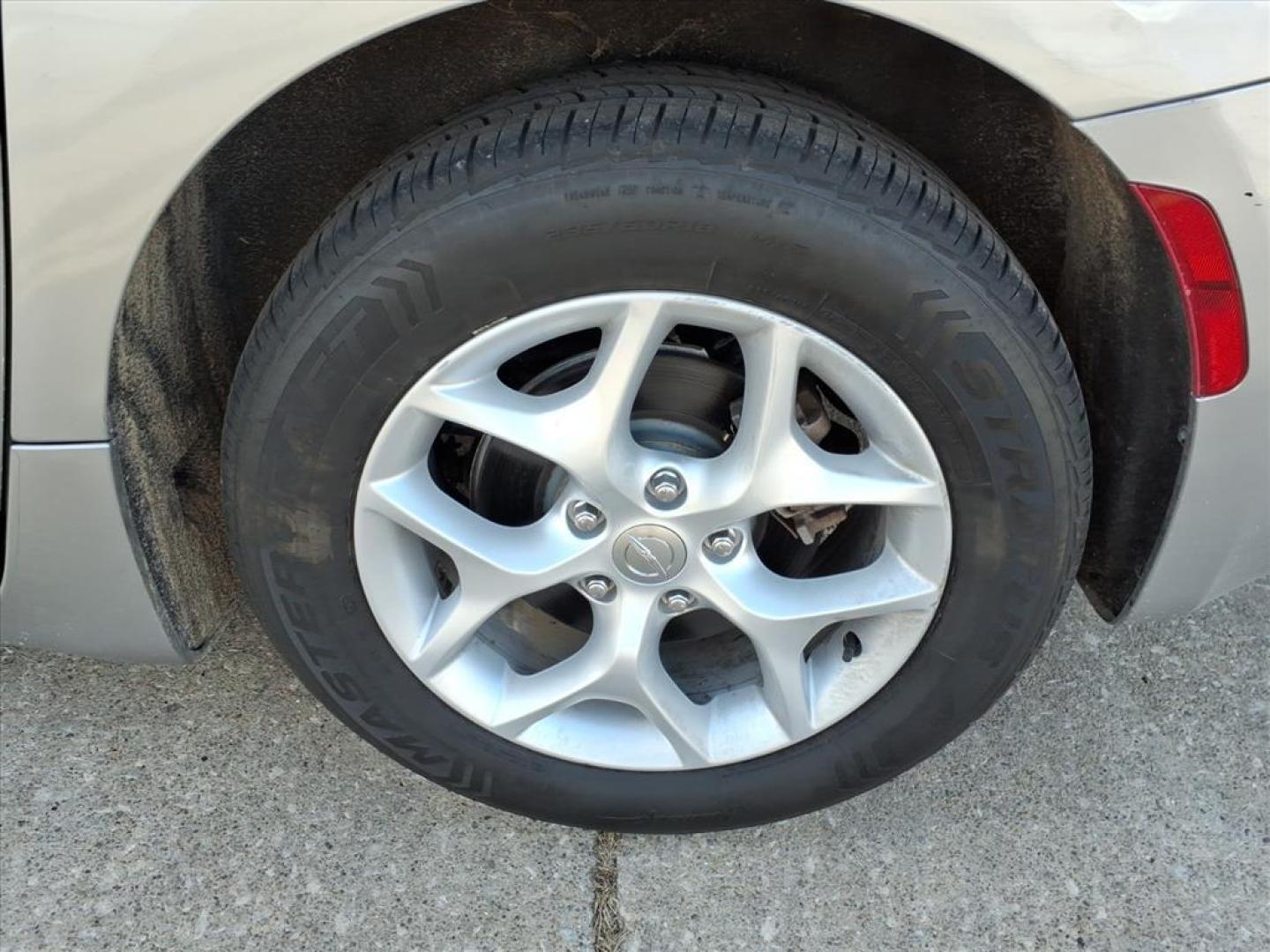 2017 Billet Silver Metallic Clear Coat Chrysler Pacifica Touring-L (2C4RC1BG6HR) with an 3.6L Pentastar 3.6L V6 287hp 262ft. lbs. Sequential Multiport Fuel Injection engine, 9-Speed Shiftable Automatic transmission, located at 5505 N. Summit St., Toledo, OH, 43611, (419) 729-2688, 41.654953, -83.530014 - Photo#30