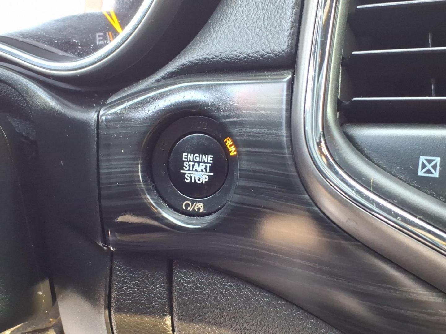 2019 Diamond Black Crystal Pearl Coat Jeep Grand Cherokee Laredo (1C4RJFAG4KC) with an 3.6L Pentastar 3.6L V6 295hp 260ft. lbs. Sequential Multiport Fuel Injection engine, 8-Speed Shiftable Automatic transmission, located at 5505 N. Summit St., Toledo, OH, 43611, (419) 729-2688, 41.654953, -83.530014 - Photo#10