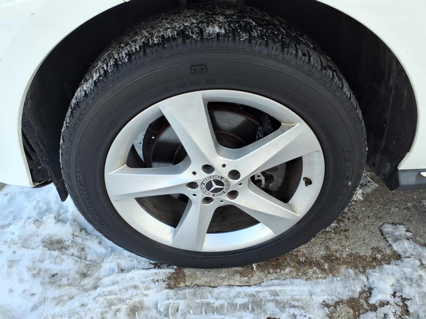 2018 Polar White Mercedes-Benz GLE GLE 350 4MATIC (4JGDA5HB9JB) with an 3.5L 3.5L V6 302hp 273ft. lbs. Direct Injection engine, 7-Speed Shiftable Automatic transmission, located at 5505 N. Summit St., Toledo, OH, 43611, (419) 729-2688, 41.654953, -83.530014 - Photo#28