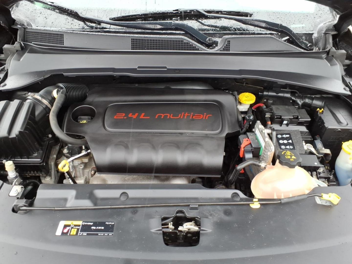 2018 Granite Crystal Metallic Clear Coat Jeep Compass Latitude (3C4NJCBB6JT) with an 2.4L Tigershark 2.4L I4 180hp 175ft. lbs. Sequential Multiport Fuel Injection engine, Aisin 6-Speed Automatic transmission, located at 5505 N. Summit St., Toledo, OH, 43611, (419) 729-2688, 41.654953, -83.530014 - Photo#18