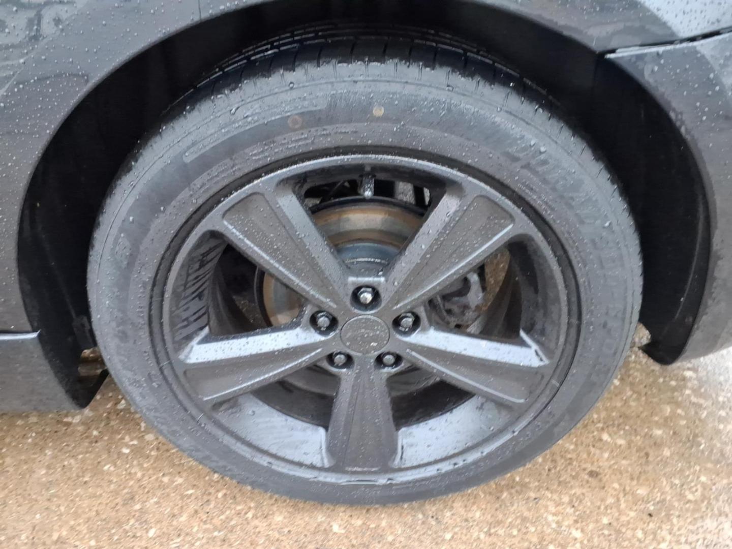 2014 Black Granite Metallic Chevrolet Cruze 2LT Auto (1G1PE5SB5E7) with an 1.4L Ecotec 1.4L Turbo I4 138hp 148ft. lbs. Sequential Multiport Fuel Injection engine, 6-Speed Shiftable Automatic transmission, located at 5505 N. Summit St., Toledo, OH, 43611, (419) 729-2688, 41.654953, -83.530014 - Photo#27