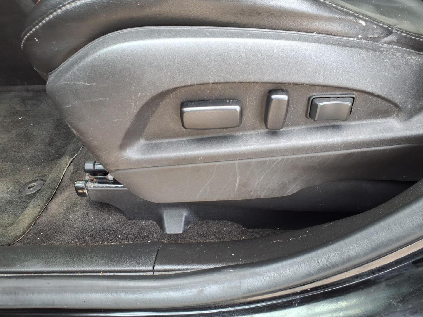 2016 Onyx Black GMC Terrain SLT (2GKALPEK3G6) with an 2.4L Ecotec 2.4L I4 182hp 172ft. lbs. Direct Injection engine, 6-Speed Shiftable Automatic transmission, located at 5505 N. Summit St., Toledo, OH, 43611, (419) 729-2688, 41.654953, -83.530014 - Photo#3