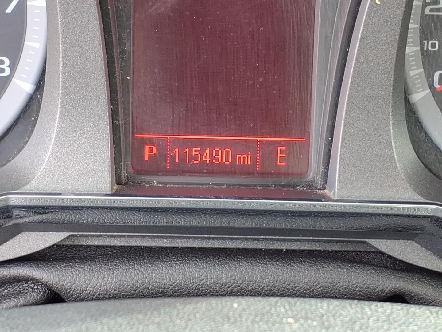 2016 Onyx Black GMC Terrain SLT (2GKALPEK3G6) with an 2.4L Ecotec 2.4L I4 182hp 172ft. lbs. Direct Injection engine, 6-Speed Shiftable Automatic transmission, located at 5505 N. Summit St., Toledo, OH, 43611, (419) 729-2688, 41.654953, -83.530014 - Photo#11