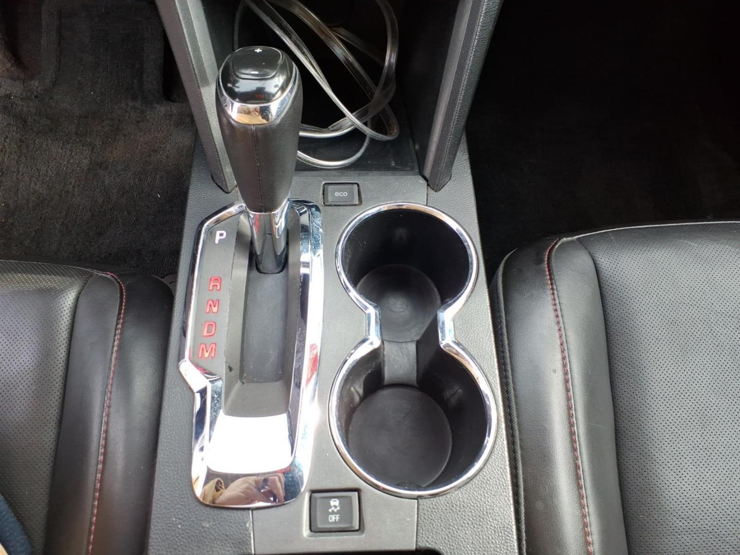 2016 Onyx Black GMC Terrain SLT (2GKALPEK3G6) with an 2.4L Ecotec 2.4L I4 182hp 172ft. lbs. Direct Injection engine, 6-Speed Shiftable Automatic transmission, located at 5505 N. Summit St., Toledo, OH, 43611, (419) 729-2688, 41.654953, -83.530014 - Photo#12