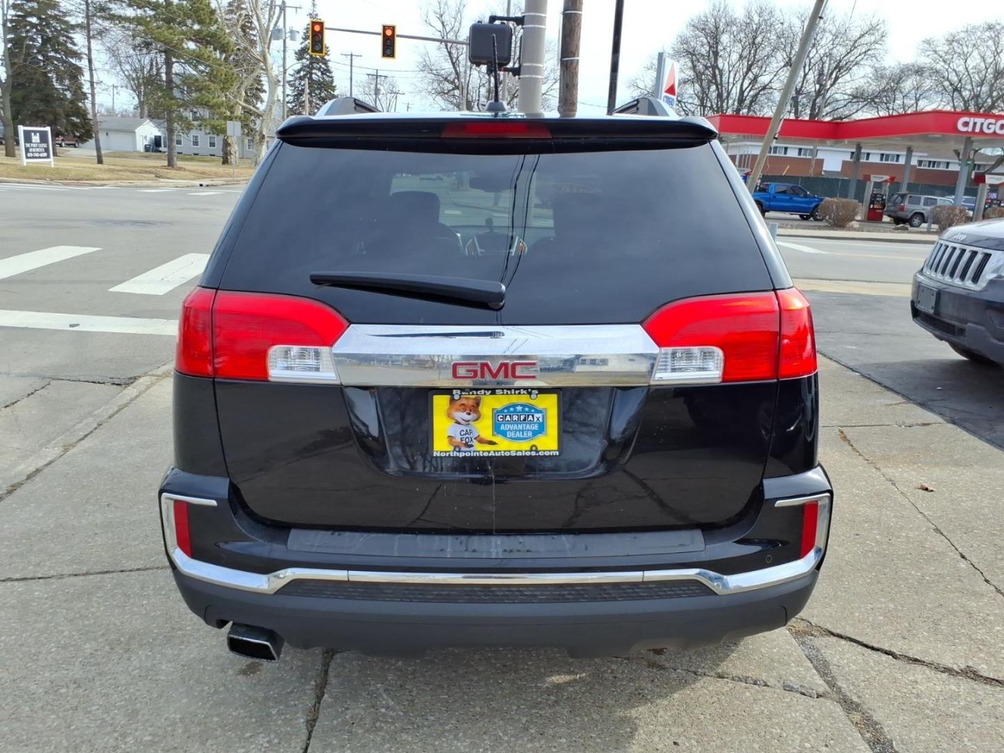 2016 Onyx Black GMC Terrain SLT (2GKALPEK3G6) with an 2.4L Ecotec 2.4L I4 182hp 172ft. lbs. Direct Injection engine, 6-Speed Shiftable Automatic transmission, located at 5505 N. Summit St., Toledo, OH, 43611, (419) 729-2688, 41.654953, -83.530014 - Photo#24