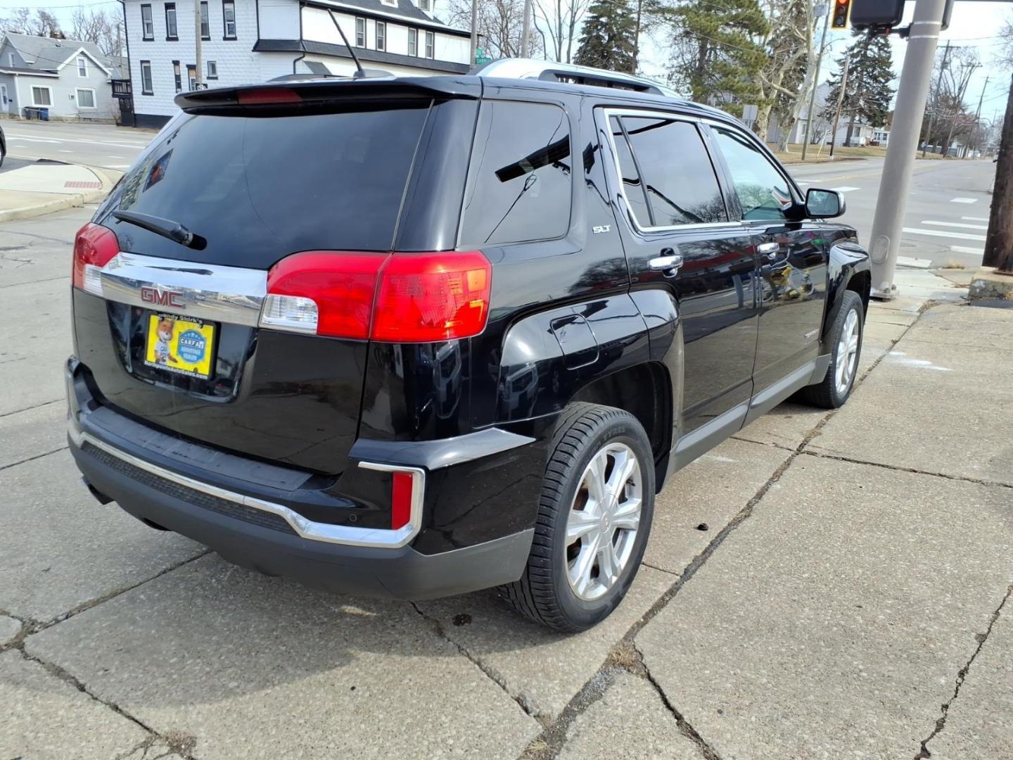 2016 Onyx Black GMC Terrain SLT (2GKALPEK3G6) with an 2.4L Ecotec 2.4L I4 182hp 172ft. lbs. Direct Injection engine, 6-Speed Shiftable Automatic transmission, located at 5505 N. Summit St., Toledo, OH, 43611, (419) 729-2688, 41.654953, -83.530014 - Photo#25