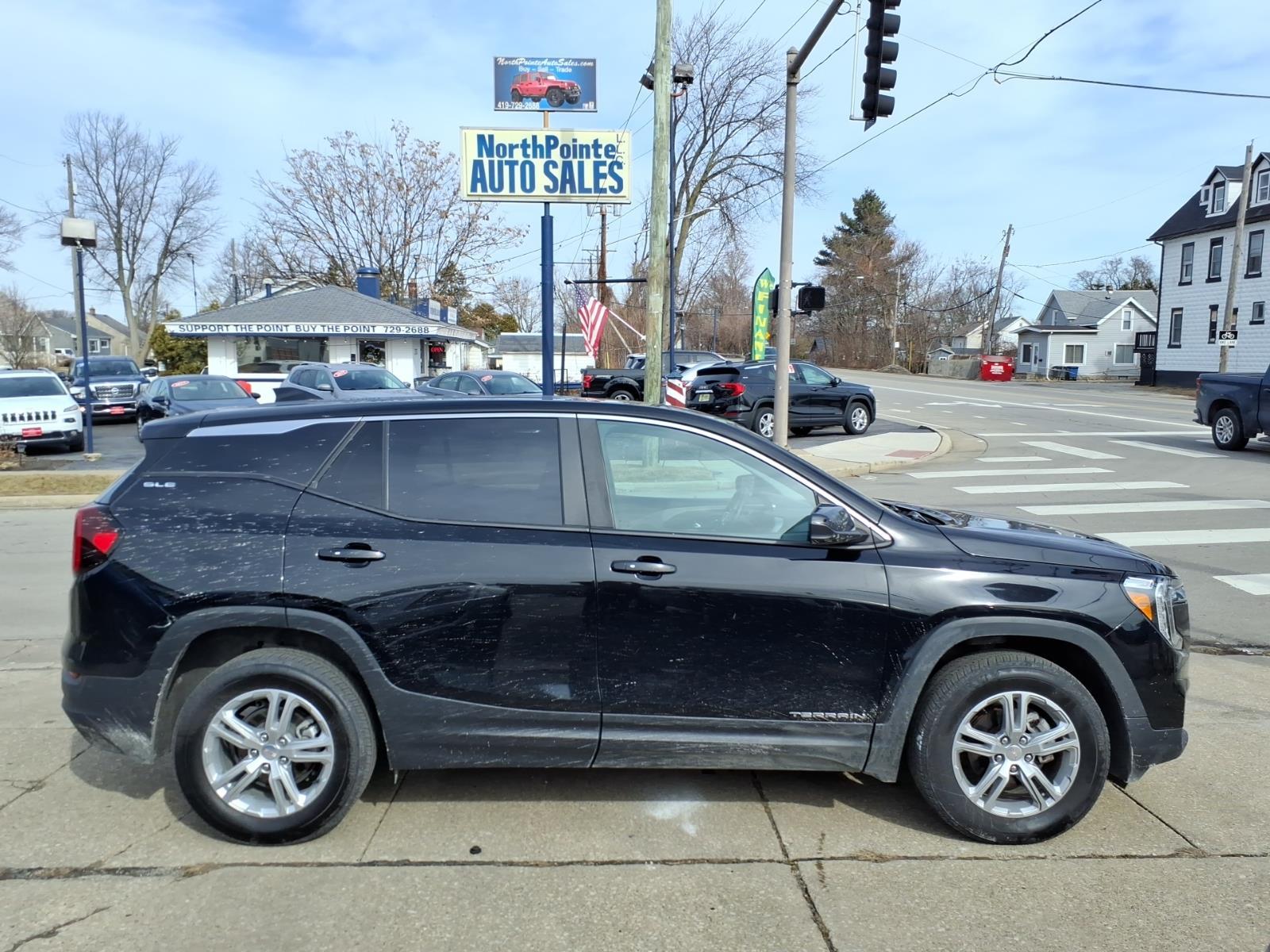 photo of 2022 GMC Terrain SLE