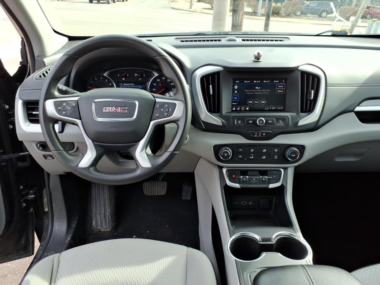 2022 Ebony Twilight Metallic GMC Terrain SLE (3GKALTEV7NL) with an 1.5L 1.5L Turbo I4 170hp 203ft. lbs. Direct Injection engine, 9-Speed Shiftable Automatic transmission, located at 5505 N. Summit St., Toledo, OH, 43611, (419) 729-2688, 41.654953, -83.530014 - Photo#3