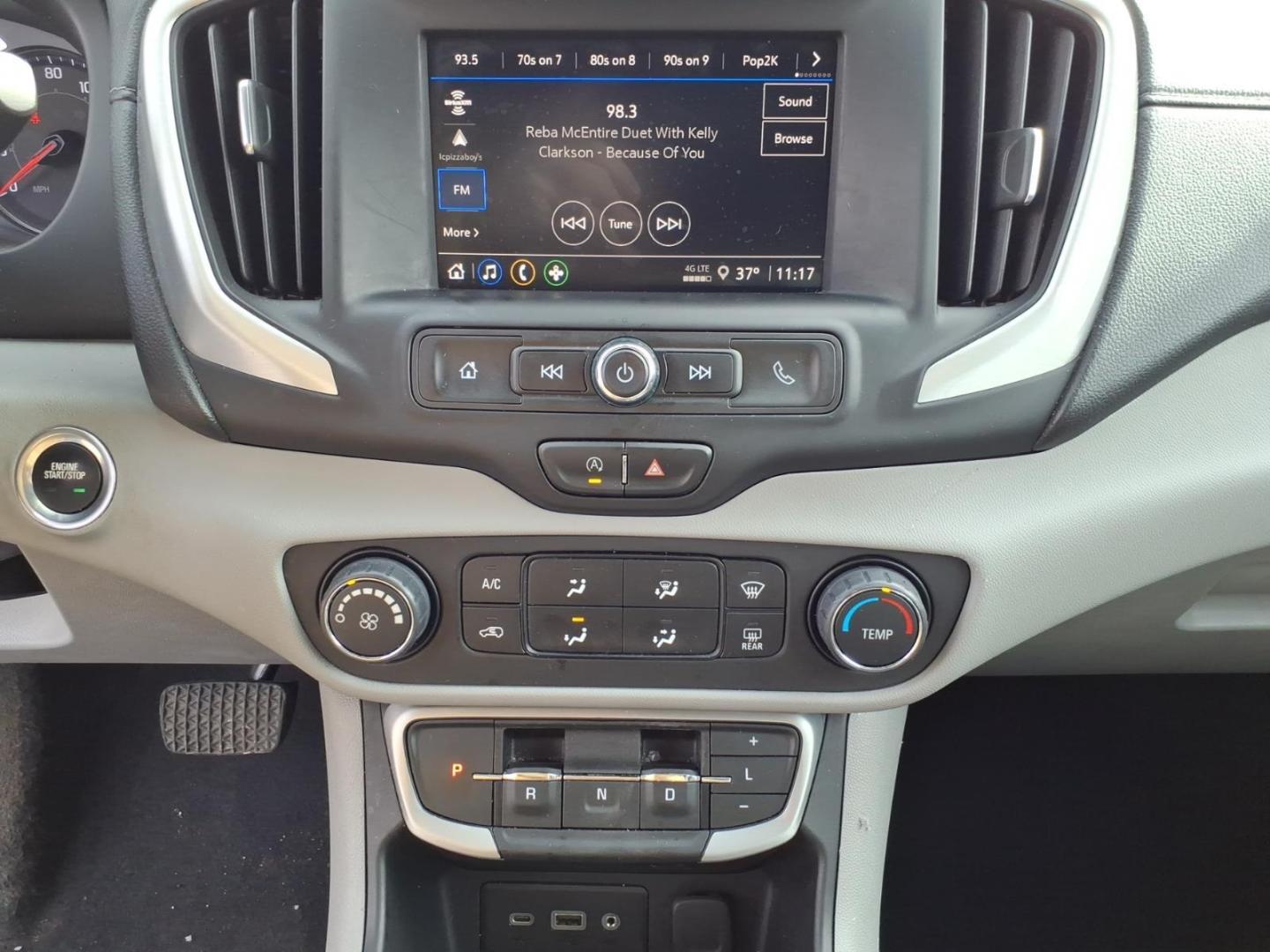 2022 Ebony Twilight Metallic GMC Terrain SLE (3GKALTEV7NL) with an 1.5L 1.5L Turbo I4 170hp 203ft. lbs. Direct Injection engine, 9-Speed Shiftable Automatic transmission, located at 5505 N. Summit St., Toledo, OH, 43611, (419) 729-2688, 41.654953, -83.530014 - Photo#11