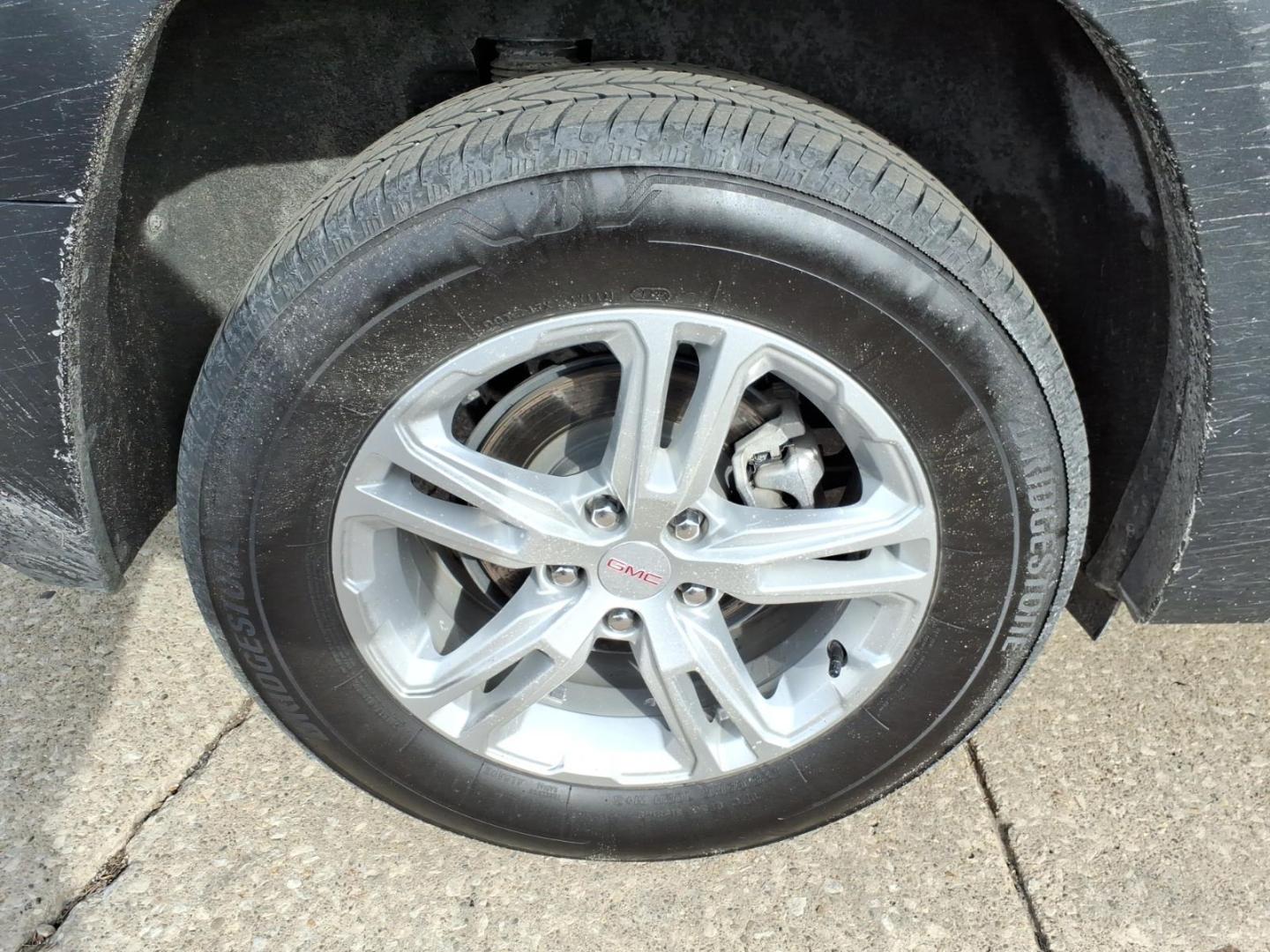 2022 Ebony Twilight Metallic GMC Terrain SLE (3GKALTEV7NL) with an 1.5L 1.5L Turbo I4 170hp 203ft. lbs. Direct Injection engine, 9-Speed Shiftable Automatic transmission, located at 5505 N. Summit St., Toledo, OH, 43611, (419) 729-2688, 41.654953, -83.530014 - Photo#24