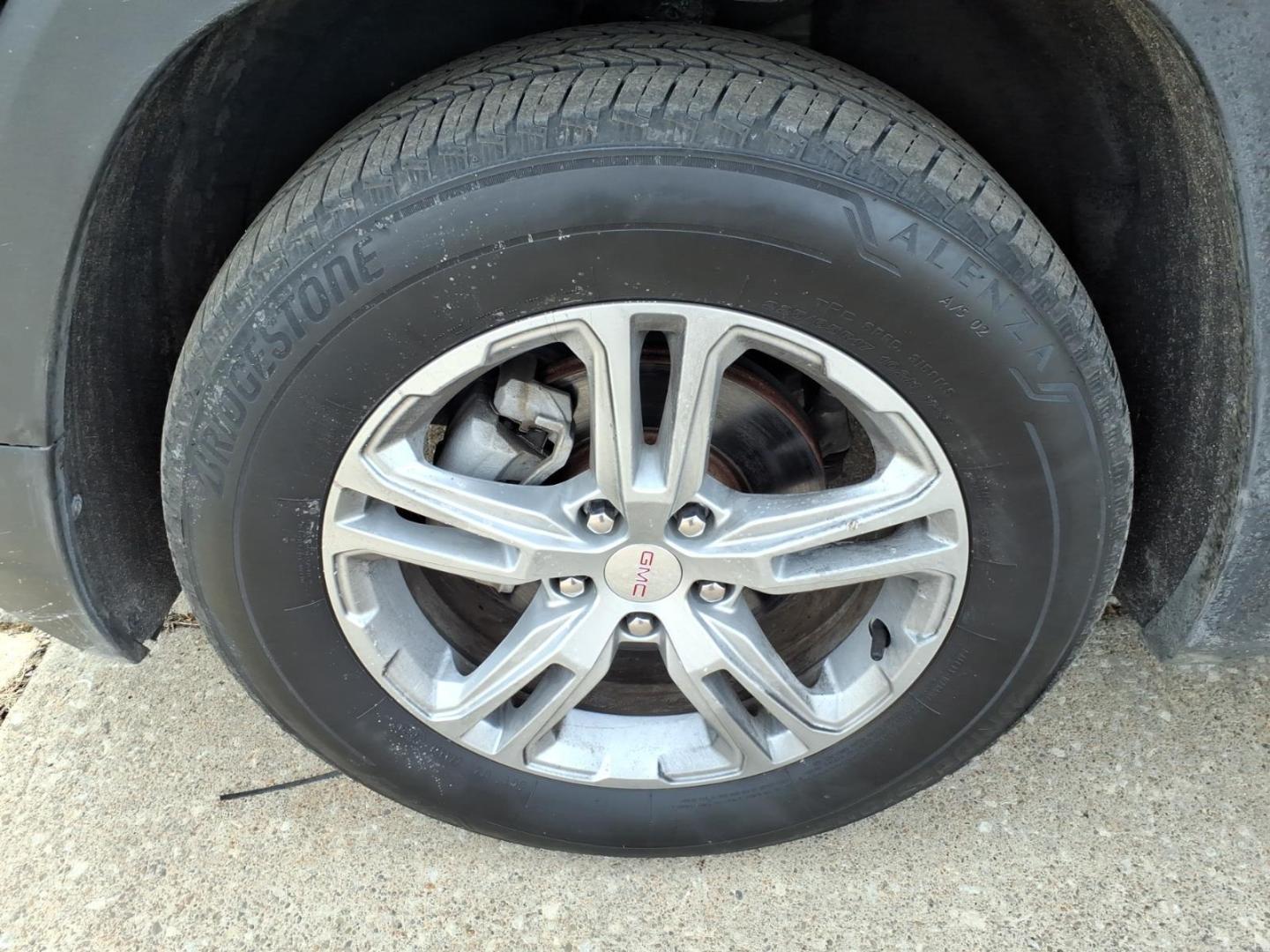 2022 Ebony Twilight Metallic GMC Terrain SLE (3GKALTEV7NL) with an 1.5L 1.5L Turbo I4 170hp 203ft. lbs. Direct Injection engine, 9-Speed Shiftable Automatic transmission, located at 5505 N. Summit St., Toledo, OH, 43611, (419) 729-2688, 41.654953, -83.530014 - Photo#26