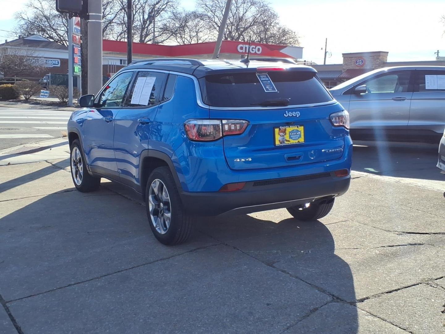 2018 Laser Blue Pearl Coat Jeep Compass Limited (3C4NJDCB7JT) with an 2.4L Tigershark 2.4L I4 180hp 175ft. lbs. Sequential Multiport Fuel Injection engine, 9-Speed Shiftable Automatic transmission, located at 5505 N. Summit St., Toledo, OH, 43611, (419) 729-2688, 41.654953, -83.530014 - Photo#22