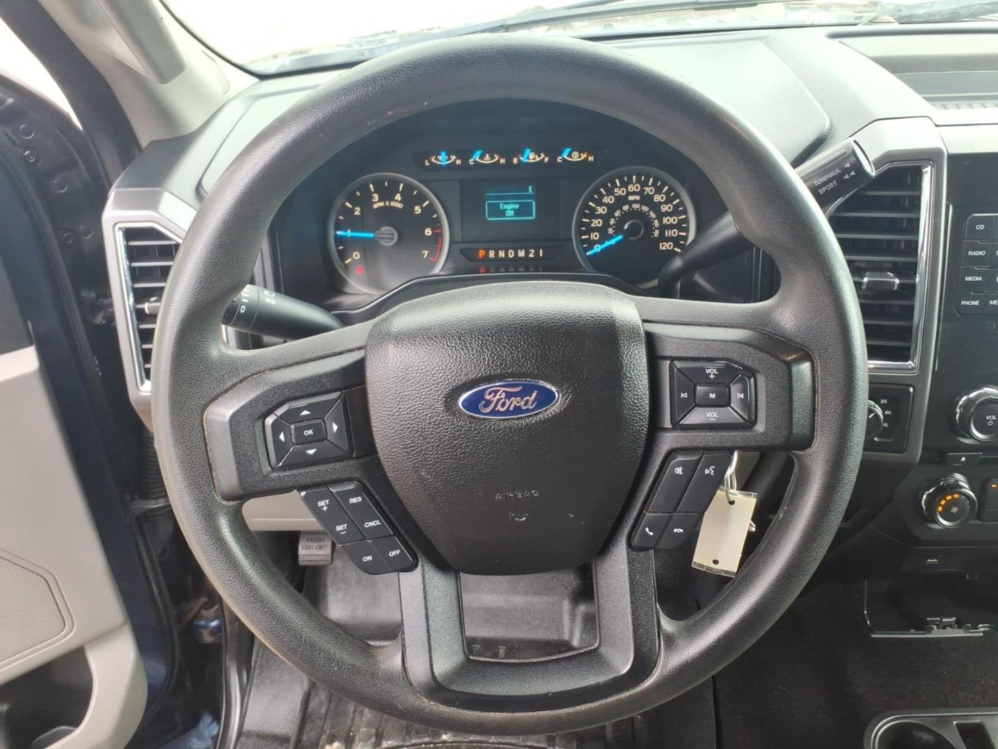 2016 Blue Jeans Metallic Ford F-150 XLT (1FTEW1EF1GF) with an 5.0L 5.0L Flex Fuel V8 385hp 387ft. lbs. Sequential Multiport Fuel Injection engine, 6-Speed Shiftable Automatic transmission, located at 5505 N. Summit St., Toledo, OH, 43611, (419) 729-2688, 41.654953, -83.530014 - Photo#5