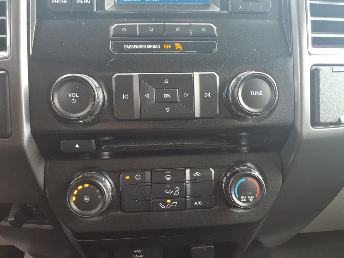 2016 Blue Jeans Metallic Ford F-150 XLT (1FTEW1EF1GF) with an 5.0L 5.0L Flex Fuel V8 385hp 387ft. lbs. Sequential Multiport Fuel Injection engine, 6-Speed Shiftable Automatic transmission, located at 5505 N. Summit St., Toledo, OH, 43611, (419) 729-2688, 41.654953, -83.530014 - Photo#9