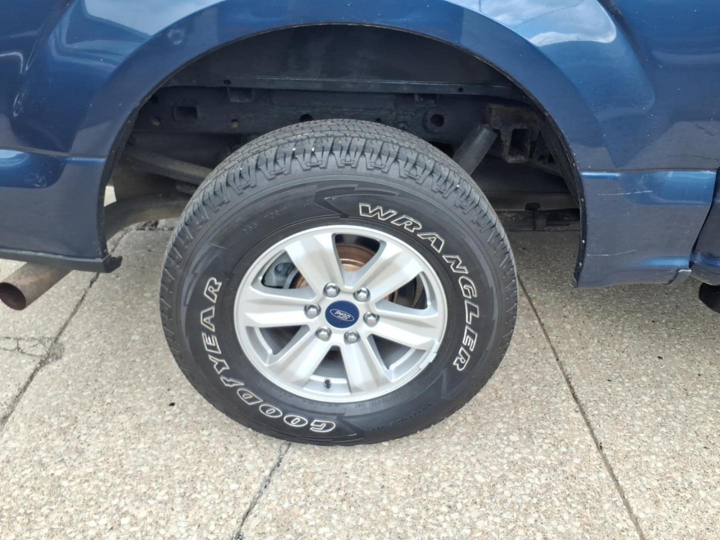 2016 Blue Jeans Metallic Ford F-150 XLT (1FTEW1EF1GF) with an 5.0L 5.0L Flex Fuel V8 385hp 387ft. lbs. Sequential Multiport Fuel Injection engine, 6-Speed Shiftable Automatic transmission, located at 5505 N. Summit St., Toledo, OH, 43611, (419) 729-2688, 41.654953, -83.530014 - Photo#21