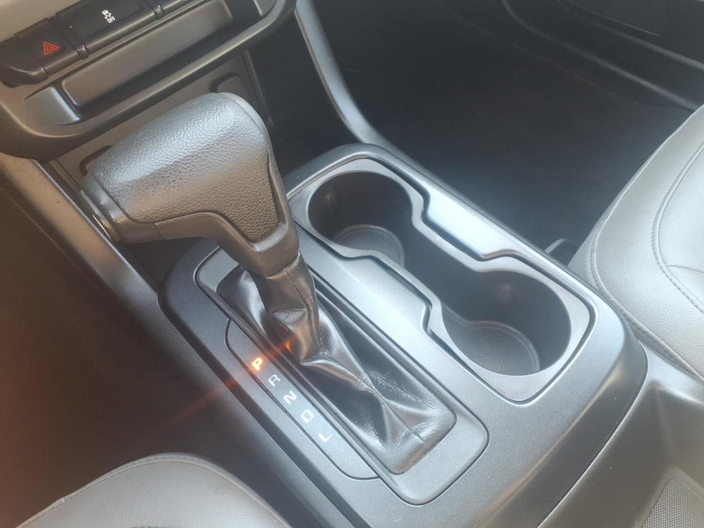 2018 Black Chevrolet Colorado Work Truck (1GCHSBEN2J1) with an 3.6L 3.6L V6 308hp 275ft. lbs. Direct Injection engine, 8-Speed Shiftable Automatic transmission, located at 5505 N. Summit St., Toledo, OH, 43611, (419) 729-2688, 41.654953, -83.530014 - Photo#9