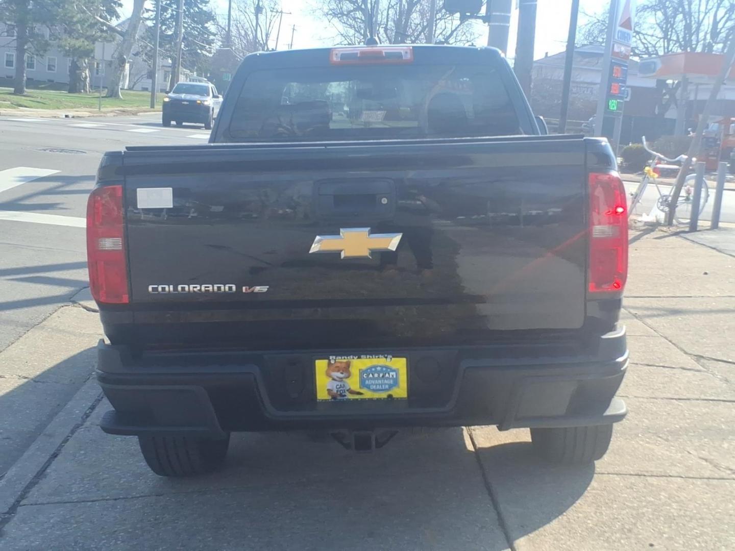 2018 Black Chevrolet Colorado Work Truck (1GCHSBEN2J1) with an 3.6L 3.6L V6 308hp 275ft. lbs. Direct Injection engine, 8-Speed Shiftable Automatic transmission, located at 5505 N. Summit St., Toledo, OH, 43611, (419) 729-2688, 41.654953, -83.530014 - Photo#19