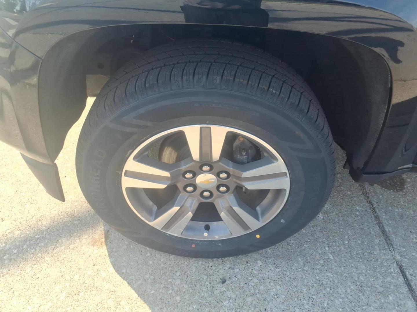 2018 Black Chevrolet Colorado Work Truck (1GCHSBEN2J1) with an 3.6L 3.6L V6 308hp 275ft. lbs. Direct Injection engine, 8-Speed Shiftable Automatic transmission, located at 5505 N. Summit St., Toledo, OH, 43611, (419) 729-2688, 41.654953, -83.530014 - Photo#21