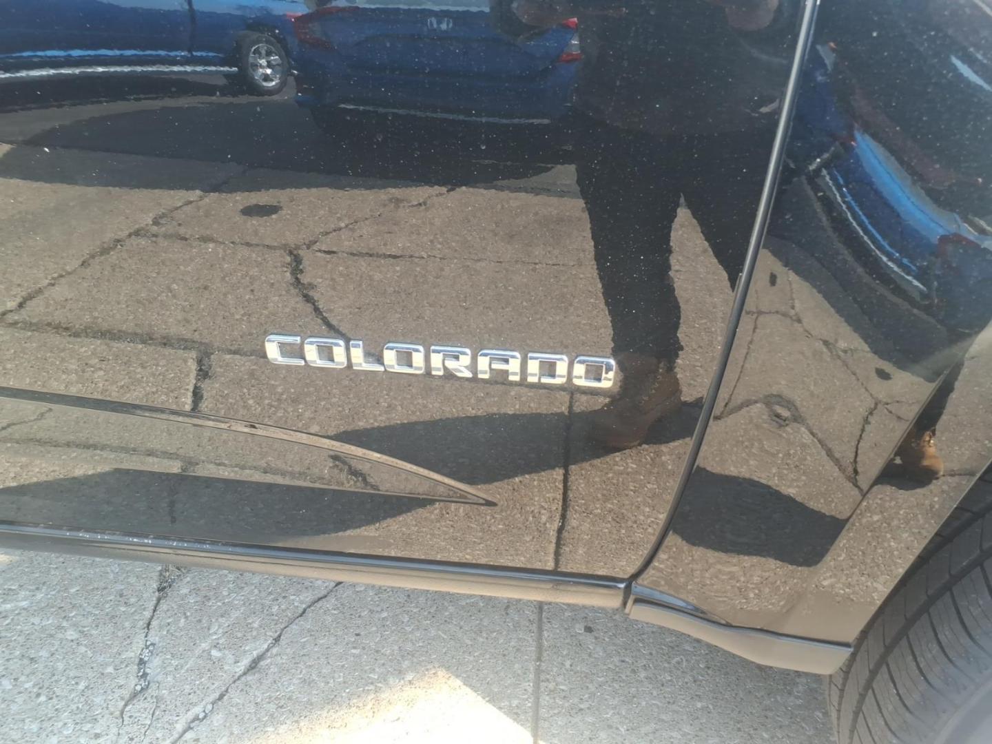 2018 Black Chevrolet Colorado Work Truck (1GCHSBEN2J1) with an 3.6L 3.6L V6 308hp 275ft. lbs. Direct Injection engine, 8-Speed Shiftable Automatic transmission, located at 5505 N. Summit St., Toledo, OH, 43611, (419) 729-2688, 41.654953, -83.530014 - Photo#25