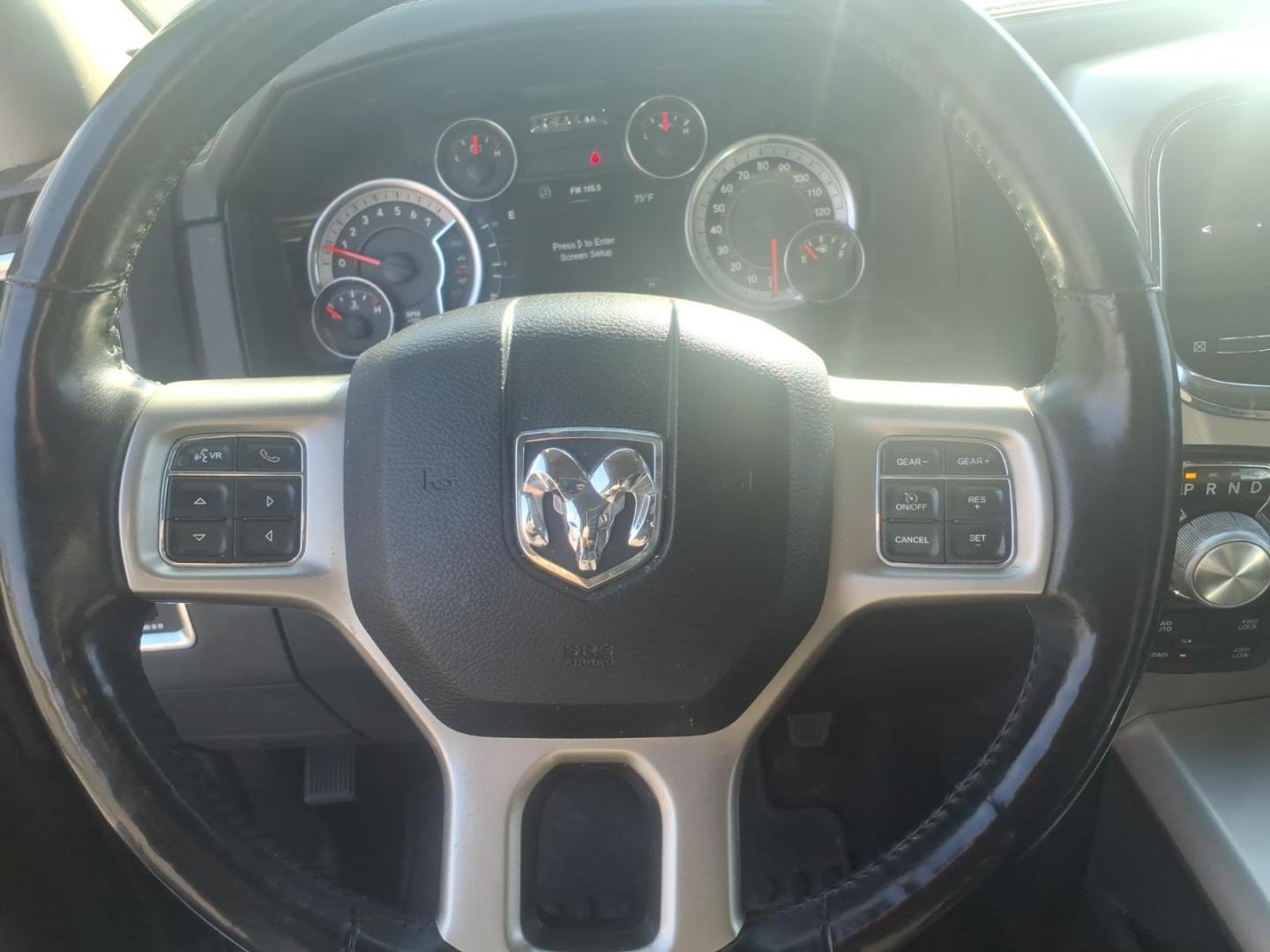 2015 Brilliant Black Crystal Pearl Coat/Bright Silver M RAM 1500 Laramie (1C6RR7VT0FS) with an 5.7L HEMI 5.7L V8 395hp 410ft. lbs. Sequential Multiport Fuel Injection engine, 8-Speed Shiftable Automatic transmission, located at 5505 N. Summit St., Toledo, OH, 43611, (419) 729-2688, 41.654953, -83.530014 - Photo#4