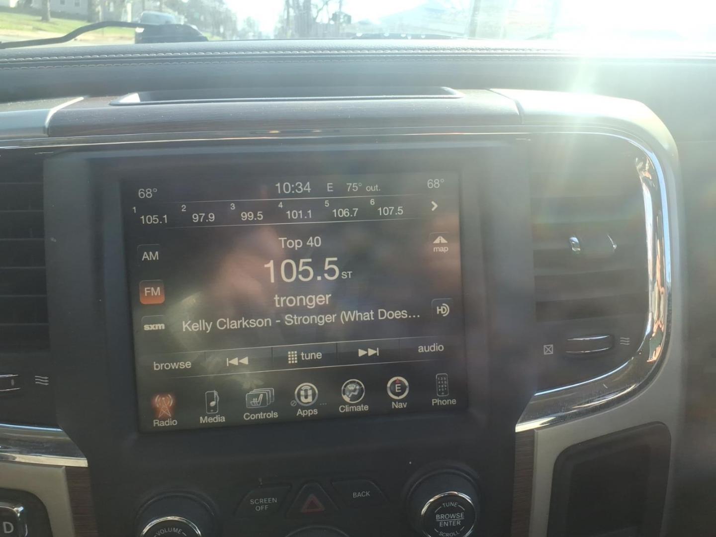 2015 Brilliant Black Crystal Pearl Coat/Bright Silver M RAM 1500 Laramie (1C6RR7VT0FS) with an 5.7L HEMI 5.7L V8 395hp 410ft. lbs. Sequential Multiport Fuel Injection engine, 8-Speed Shiftable Automatic transmission, located at 5505 N. Summit St., Toledo, OH, 43611, (419) 729-2688, 41.654953, -83.530014 - Photo#7