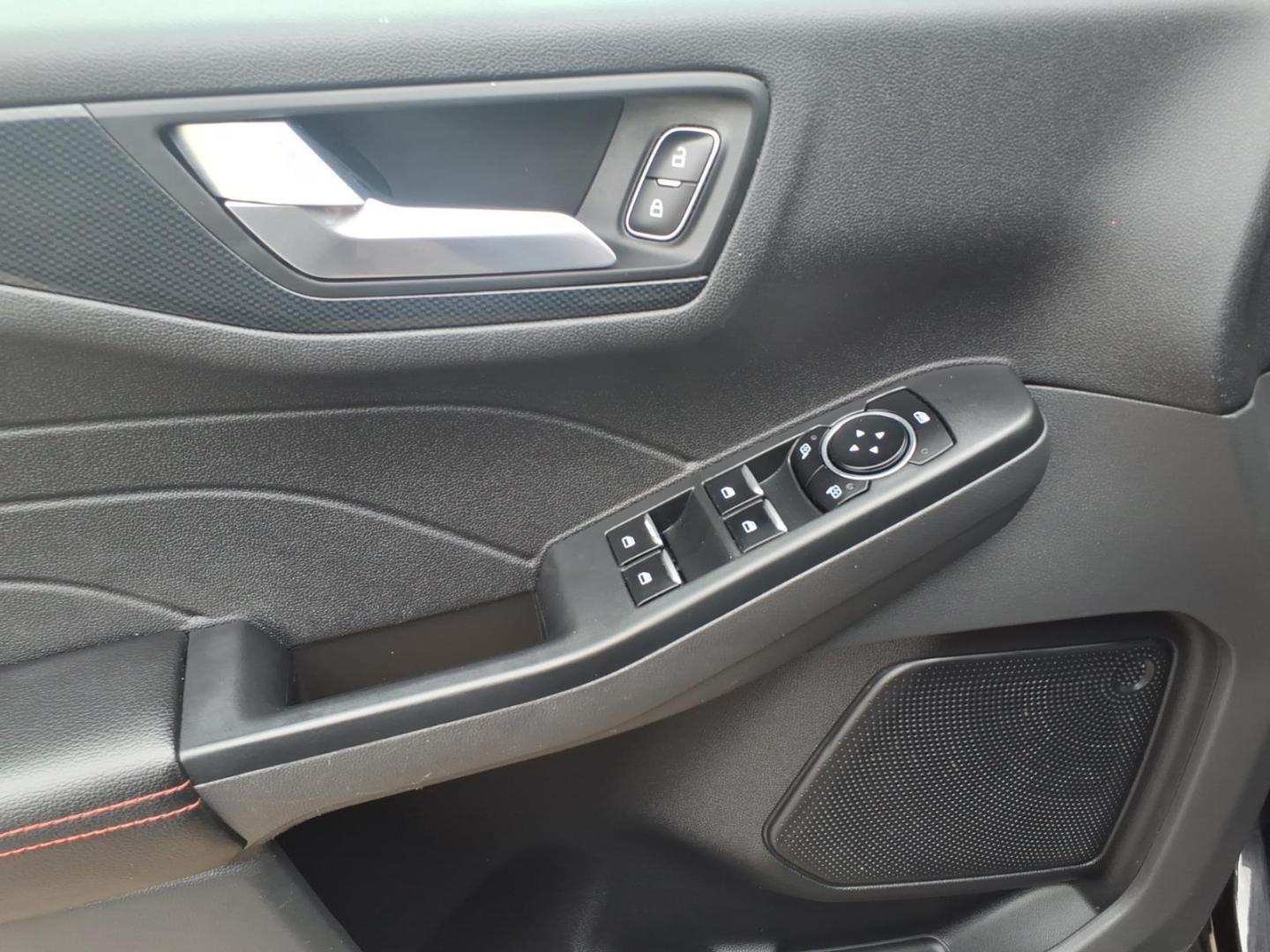2023 Agate Black Um Ford Escape ST-Line (1FMCU0MNXPU) with an 1.5L EcoBoost 1.5L Turbo I3 180hp 199ft. lbs. Direct Injection engine, 8-Speed Shiftable Automatic transmission, located at 5505 N. Summit St., Toledo, OH, 43611, (419) 729-2688, 41.654953, -83.530014 - Photo#13