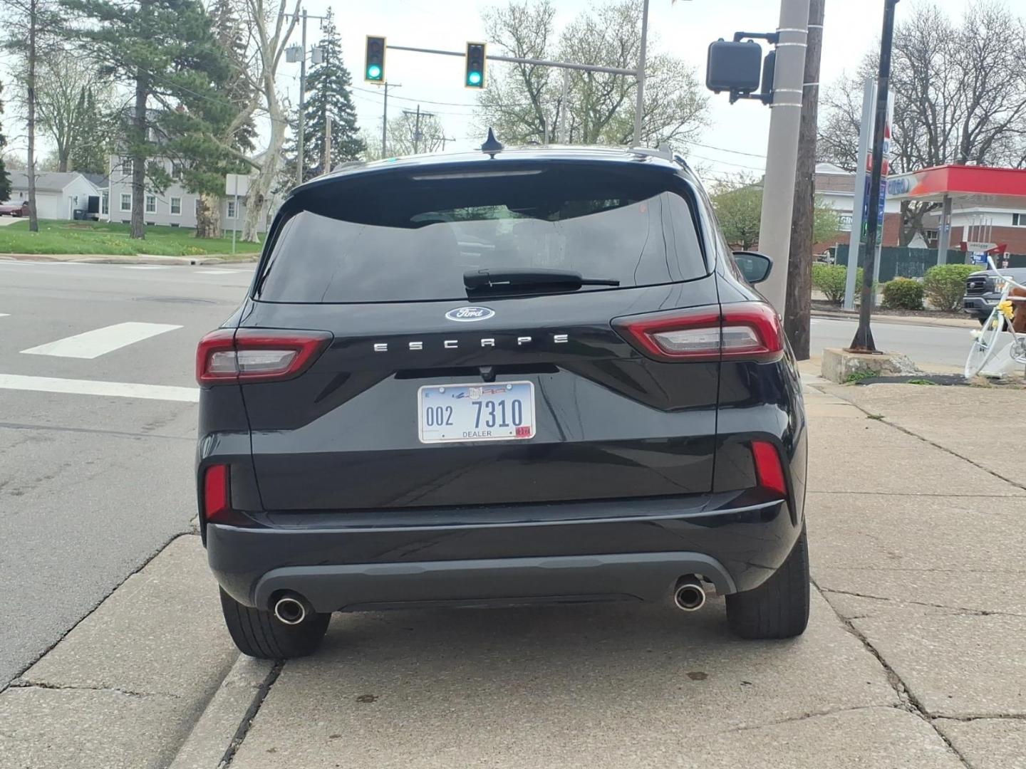 2023 Agate Black Um Ford Escape ST-Line (1FMCU0MNXPU) with an 1.5L EcoBoost 1.5L Turbo I3 180hp 199ft. lbs. Direct Injection engine, 8-Speed Shiftable Automatic transmission, located at 5505 N. Summit St., Toledo, OH, 43611, (419) 729-2688, 41.654953, -83.530014 - Photo#18