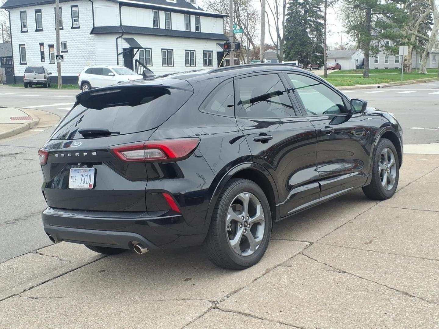 2023 Agate Black Um Ford Escape ST-Line (1FMCU0MNXPU) with an 1.5L EcoBoost 1.5L Turbo I3 180hp 199ft. lbs. Direct Injection engine, 8-Speed Shiftable Automatic transmission, located at 5505 N. Summit St., Toledo, OH, 43611, (419) 729-2688, 41.654953, -83.530014 - Photo#19