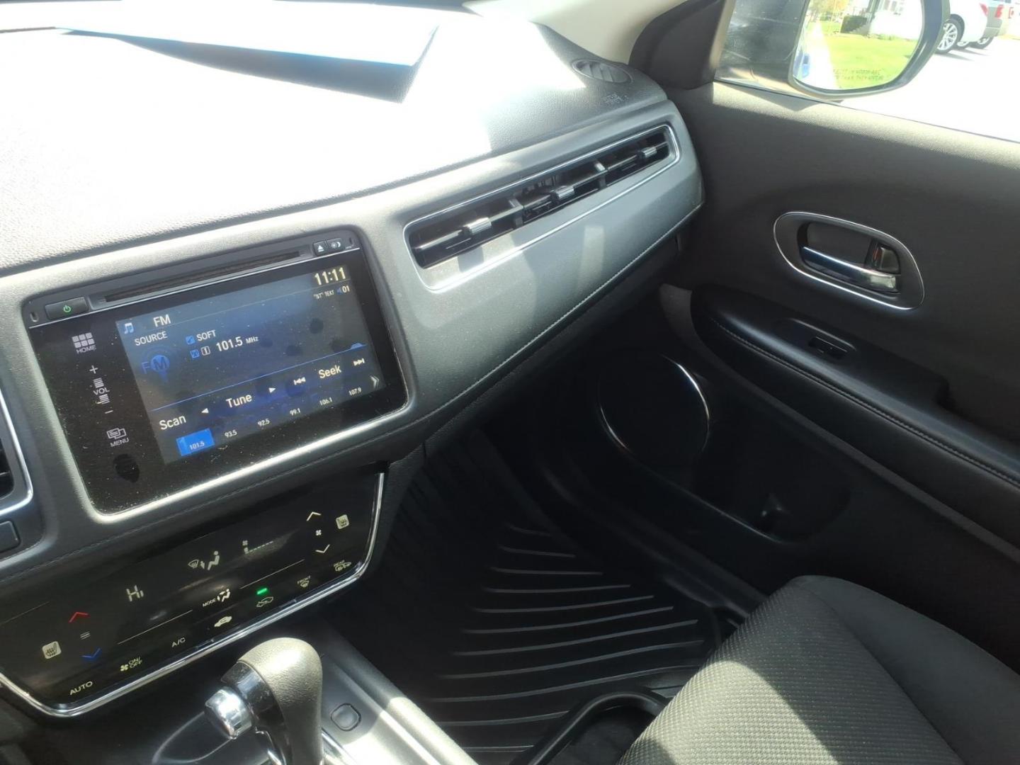 2018 Aegean Blue Metallic Bs Honda HR-V EX (3CZRU6H52JG) with an 1.8L 1.8L I4 141hp 127ft. lbs. Sequential Multiport Fuel Injection engine, 7-Speed Shiftable CVT transmission, located at 5505 N. Summit St., Toledo, OH, 43611, (419) 729-2688, 41.654953, -83.530014 - Photo#13