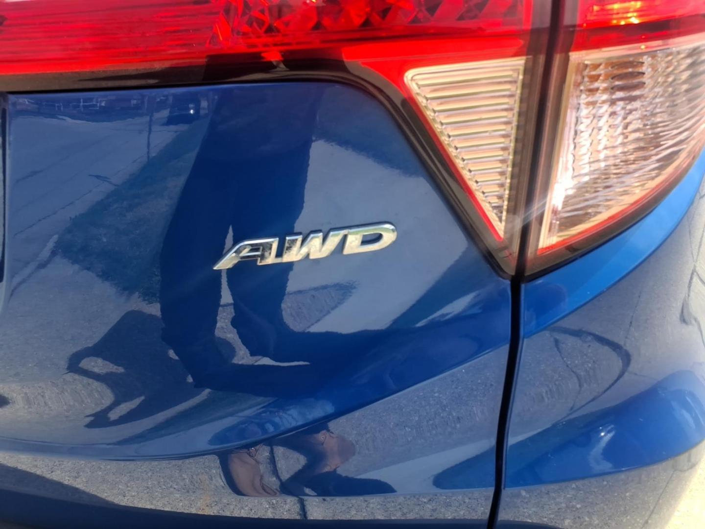 2018 Aegean Blue Metallic Bs Honda HR-V EX (3CZRU6H52JG) with an 1.8L 1.8L I4 141hp 127ft. lbs. Sequential Multiport Fuel Injection engine, 7-Speed Shiftable CVT transmission, located at 5505 N. Summit St., Toledo, OH, 43611, (419) 729-2688, 41.654953, -83.530014 - Photo#25