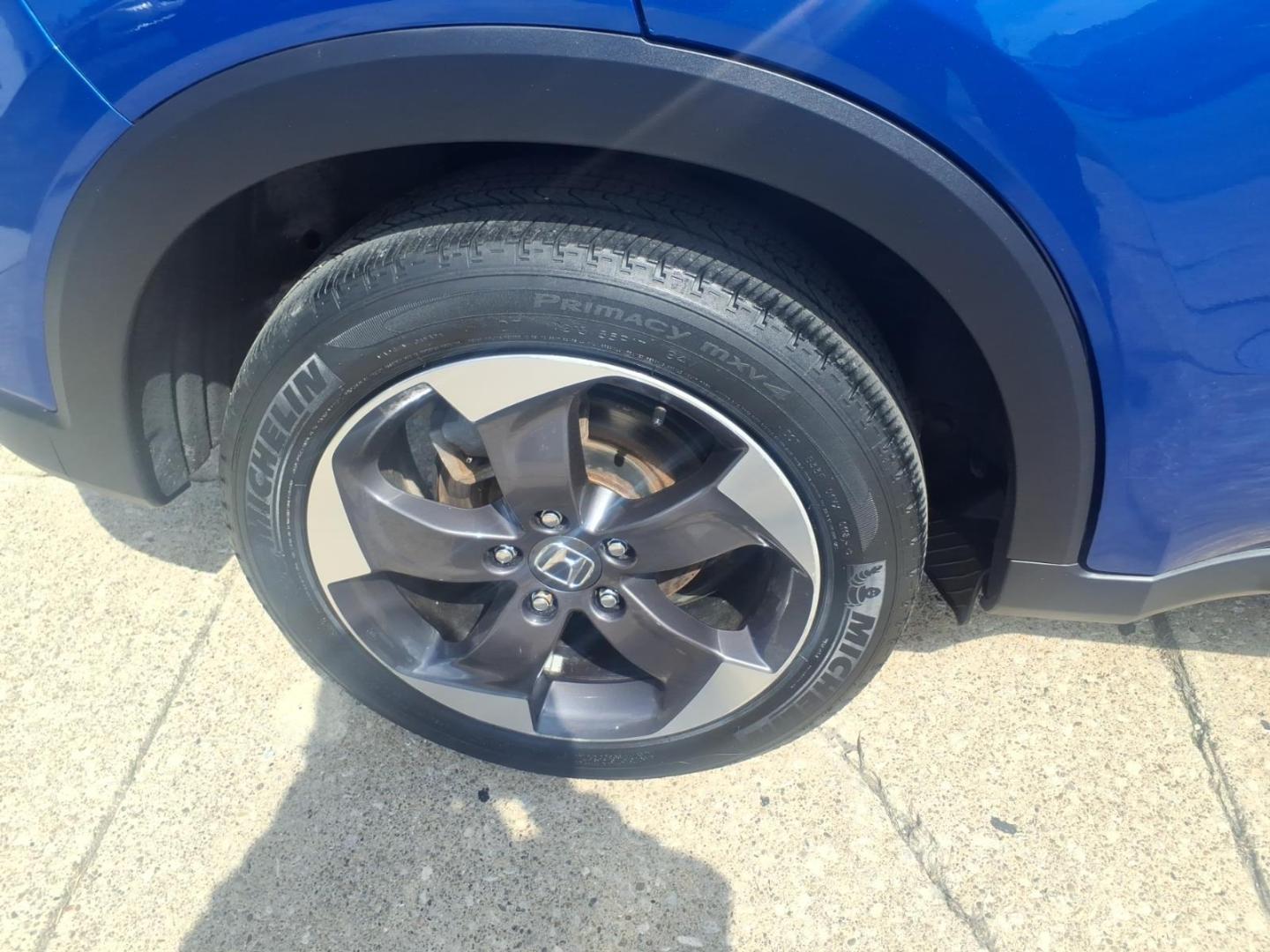 2018 Aegean Blue Metallic Bs Honda HR-V EX (3CZRU6H52JG) with an 1.8L 1.8L I4 141hp 127ft. lbs. Sequential Multiport Fuel Injection engine, 7-Speed Shiftable CVT transmission, located at 5505 N. Summit St., Toledo, OH, 43611, (419) 729-2688, 41.654953, -83.530014 - Photo#26