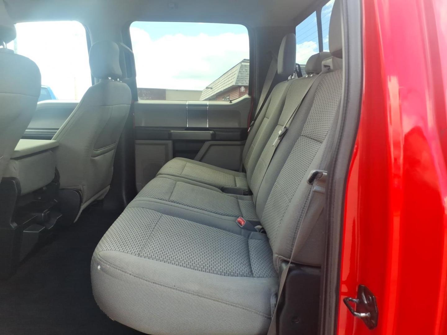 2015 Race Red Ford F-150 XLT (1FTFW1EG8FK) with an 3.5L EcoBoost 3.5L Twin Turbo V6 365hp 420ft. lbs. Direct Injection engine, 6-Speed Shiftable Automatic transmission, located at 5505 N. Summit St., Toledo, OH, 43611, (419) 729-2688, 41.654953, -83.530014 - Photo#13