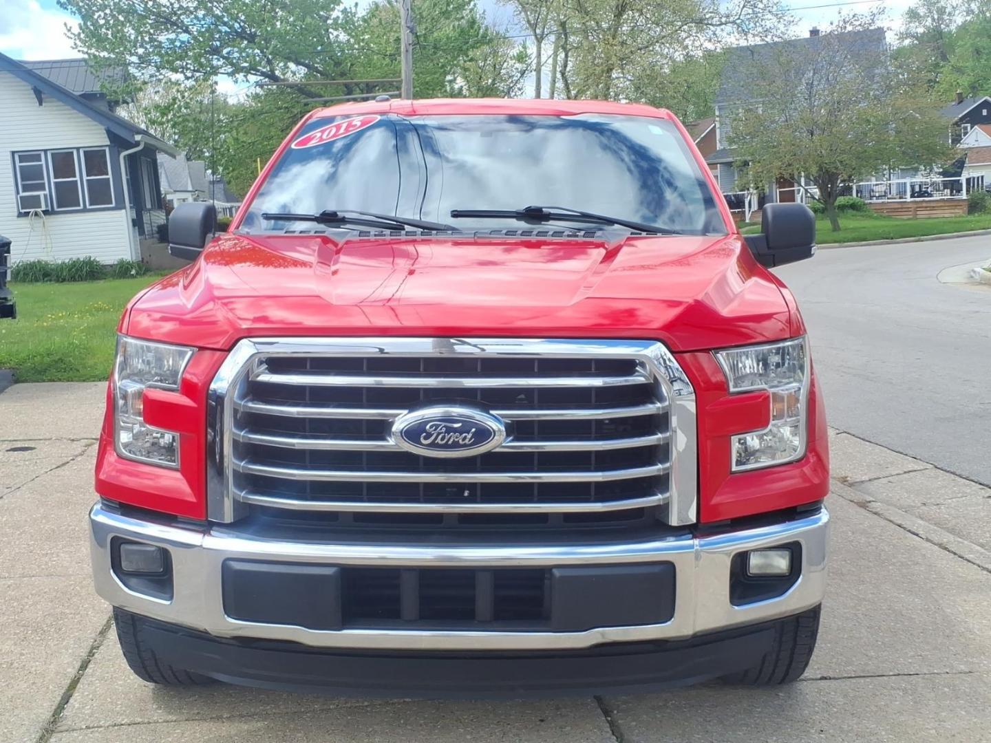 2015 Race Red Ford F-150 XLT (1FTFW1EG8FK) with an 3.5L EcoBoost 3.5L Twin Turbo V6 365hp 420ft. lbs. Direct Injection engine, 6-Speed Shiftable Automatic transmission, located at 5505 N. Summit St., Toledo, OH, 43611, (419) 729-2688, 41.654953, -83.530014 - Photo#20