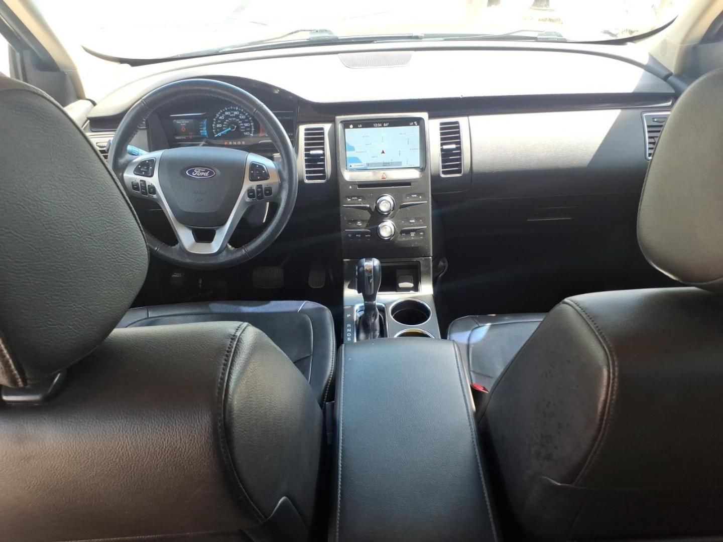 2019 Magnetic J7 Ford Flex SEL (2FMHK6C83KB) with an 3.5L 3.5L V6 287hp 254ft. lbs. Sequential Multiport Fuel Injection engine, 6-Speed Shiftable Automatic transmission, located at 5505 N. Summit St., Toledo, OH, 43611, (419) 729-2688, 41.654953, -83.530014 - Photo#17