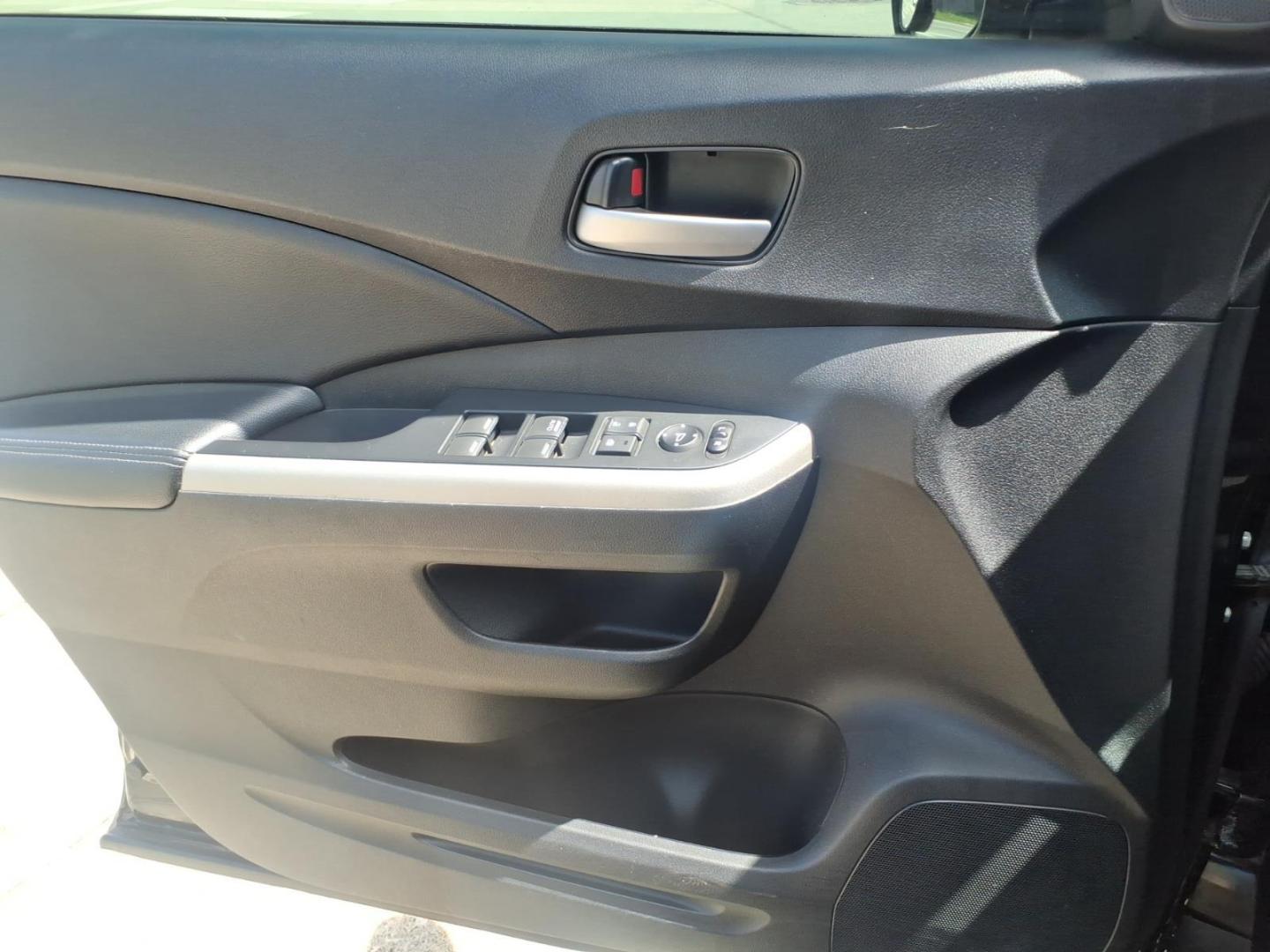 2012 Crystal Black Pearl Bk Honda CR-V EX-L (2HKRM4H75CH) with an 2.4L 2.4L I4 185hp 163ft. lbs. Sequential Multiport Fuel Injection engine, 5-Speed Automatic transmission, located at 5505 N. Summit St., Toledo, OH, 43611, (419) 729-2688, 41.654953, -83.530014 - Photo#15