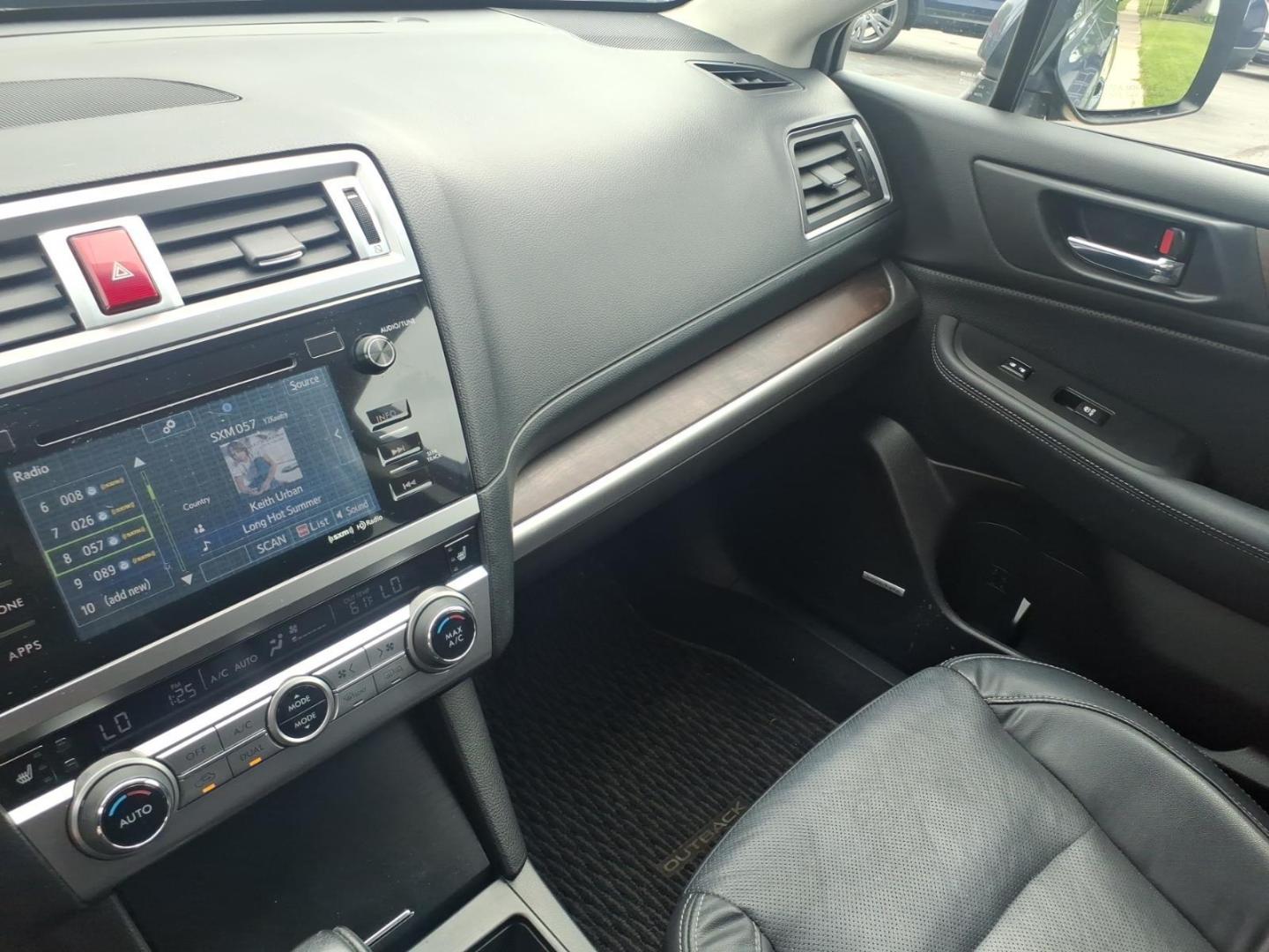 2016 Lapis Blue Pearl Subaru Outback 3.6R Limited (4S4BSEJC7G3) with an 3.6L H6 256hp 247ft. lbs. Sequential Multiport Fuel Injection engine, 6-Speed Shiftable CVT transmission, located at 5505 N. Summit St., Toledo, OH, 43611, (419) 729-2688, 41.654953, -83.530014 - Photo#11
