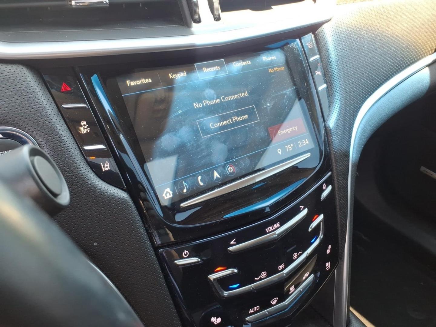 2018 Crystal White Tricoat Cadillac XTS Luxury (2G61N5S30J9) with an 3.6L V6 304hp 264ft. lbs. Direct Injection engine, 6-Speed Shiftable Automatic transmission, located at 5505 N. Summit St., Toledo, OH, 43611, (419) 729-2688, 41.654953, -83.530014 - Photo#10