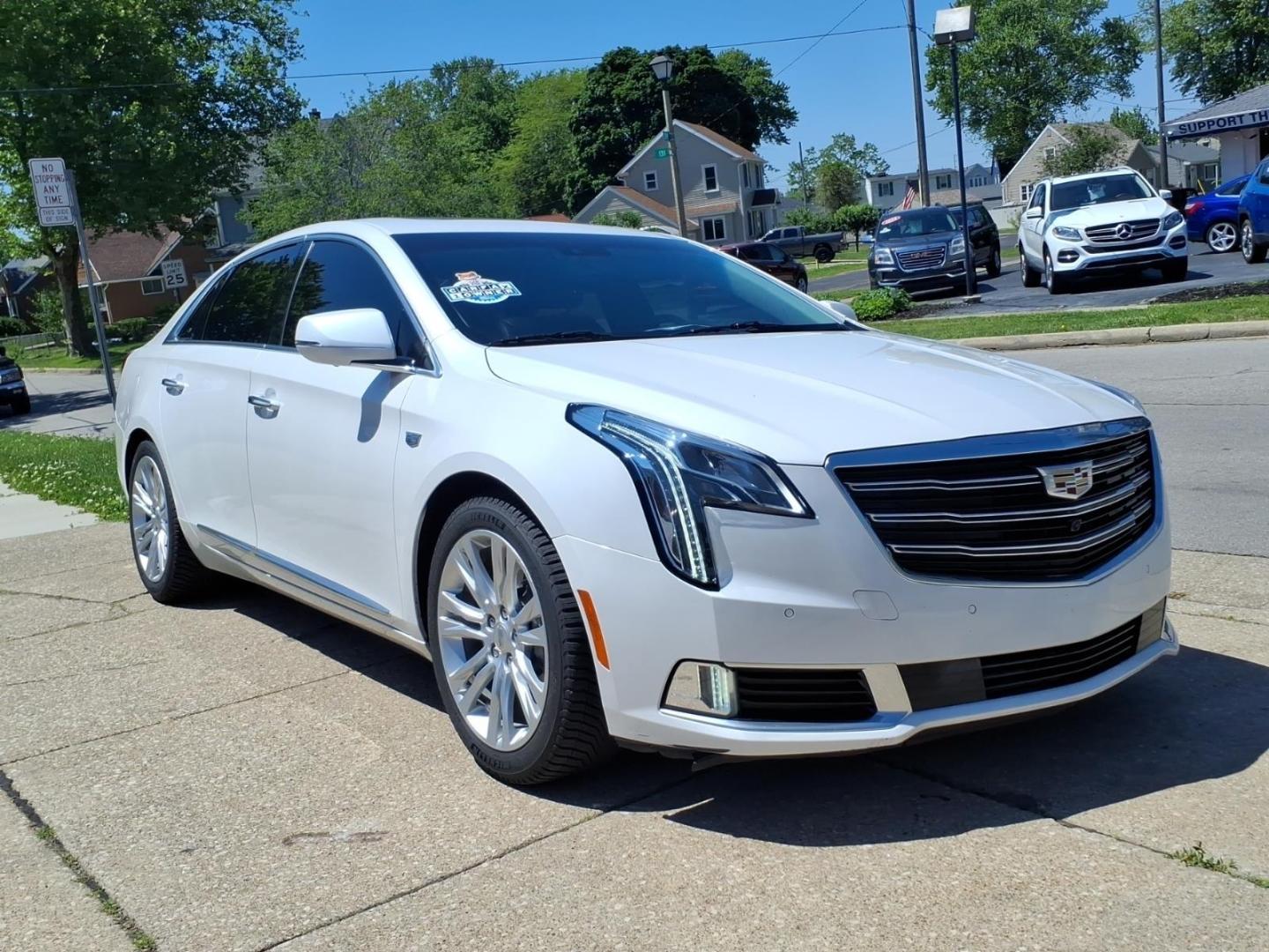 2018 Crystal White Tricoat Cadillac XTS Luxury (2G61N5S30J9) with an 3.6L V6 304hp 264ft. lbs. Direct Injection engine, 6-Speed Shiftable Automatic transmission, located at 5505 N. Summit St., Toledo, OH, 43611, (419) 729-2688, 41.654953, -83.530014 - Photo#22